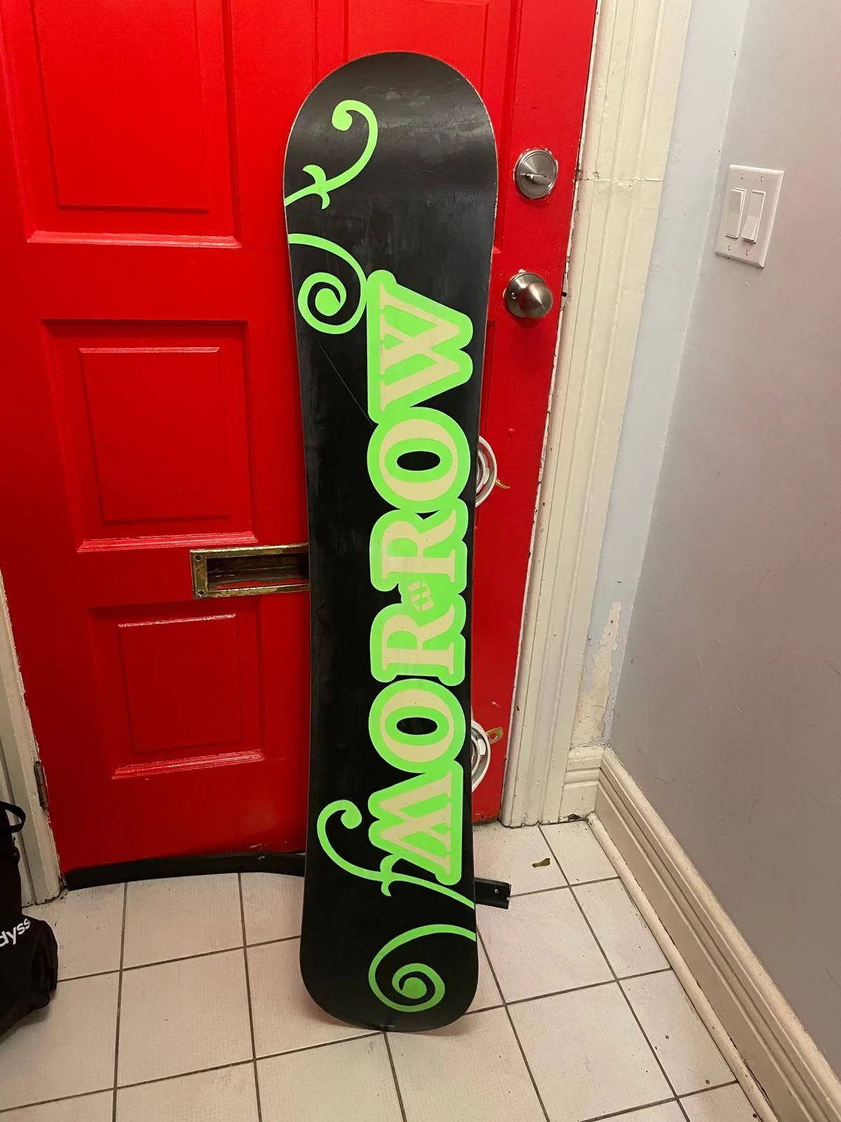 Morrow Mantra Snowboard+Bindings + Vans Size 7 Shoes – $100