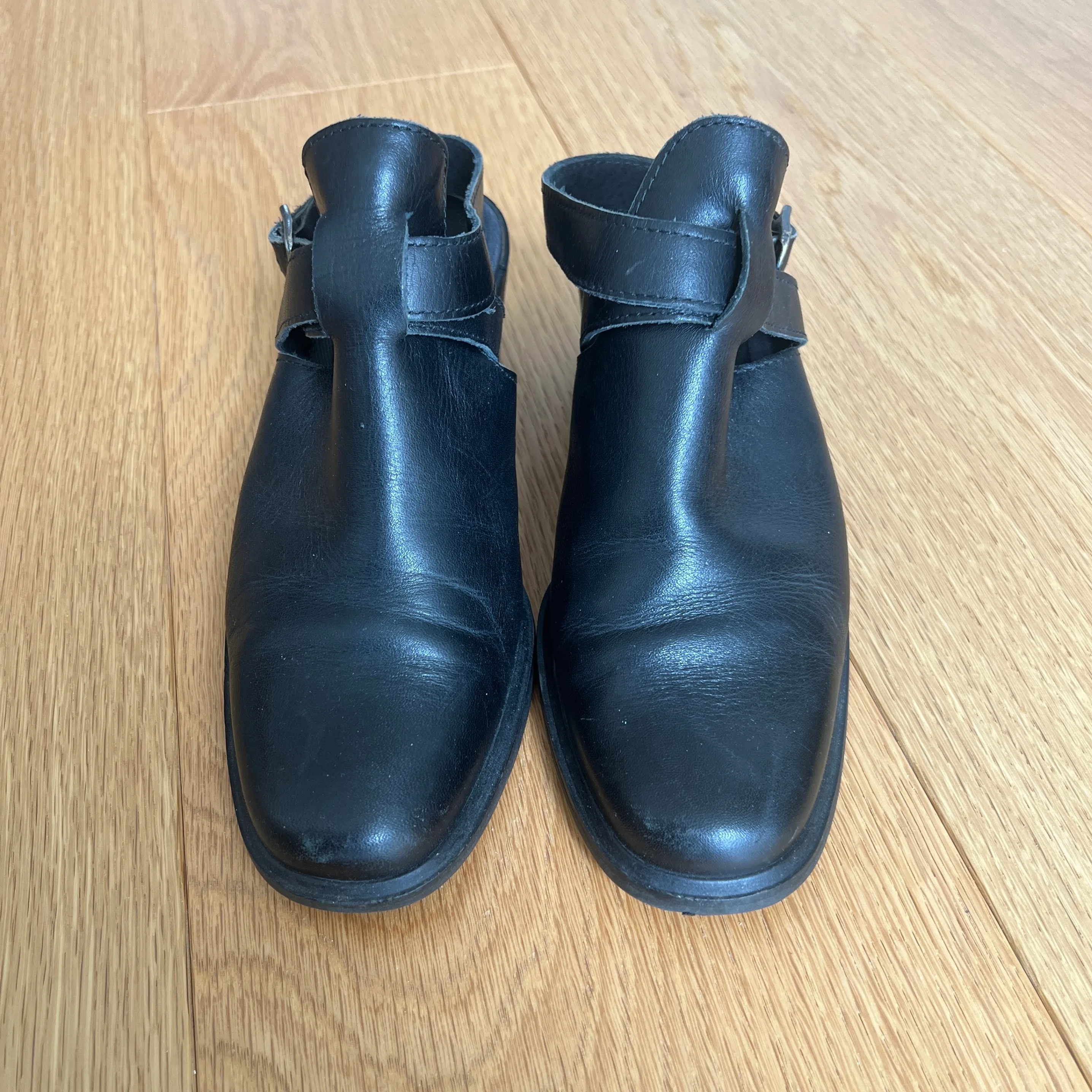 Vintage 90s Leather Mule Cut Out Boots Made in Itay Size 37 image indicator(4)