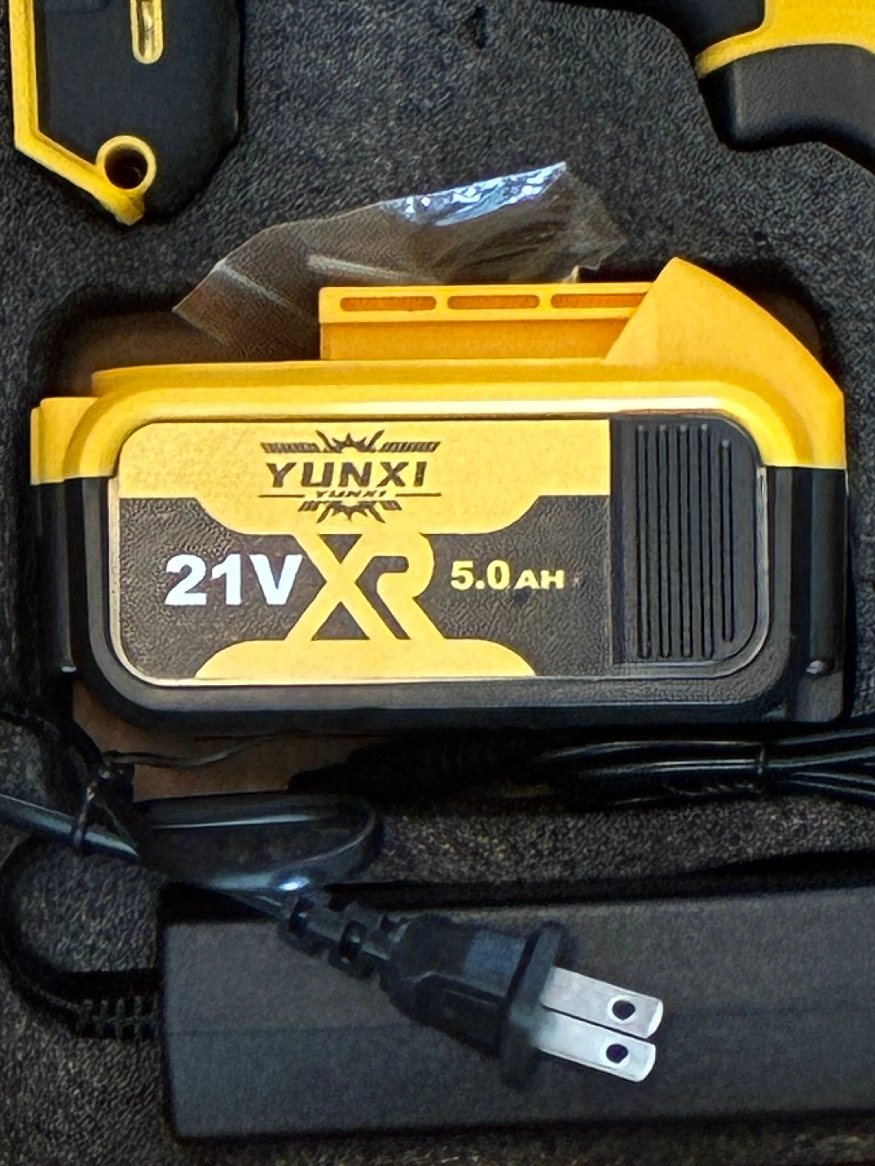 YUNXI Lithium Electric Wrench set, Li-Ion battery. Cordless. image indicator(4)