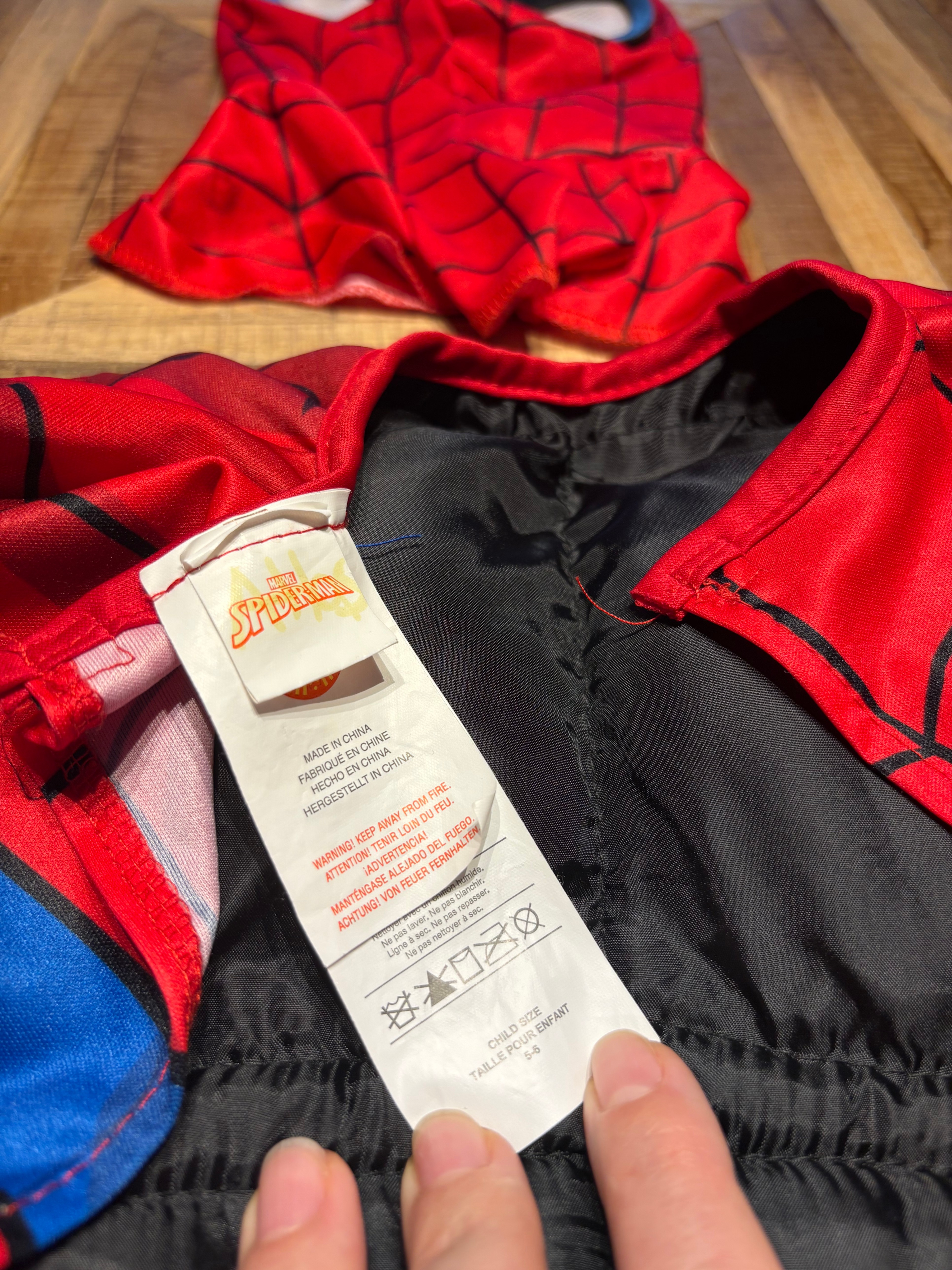 Spiderman Halloween Costume – Size 5-6 (Kids) - photo 2