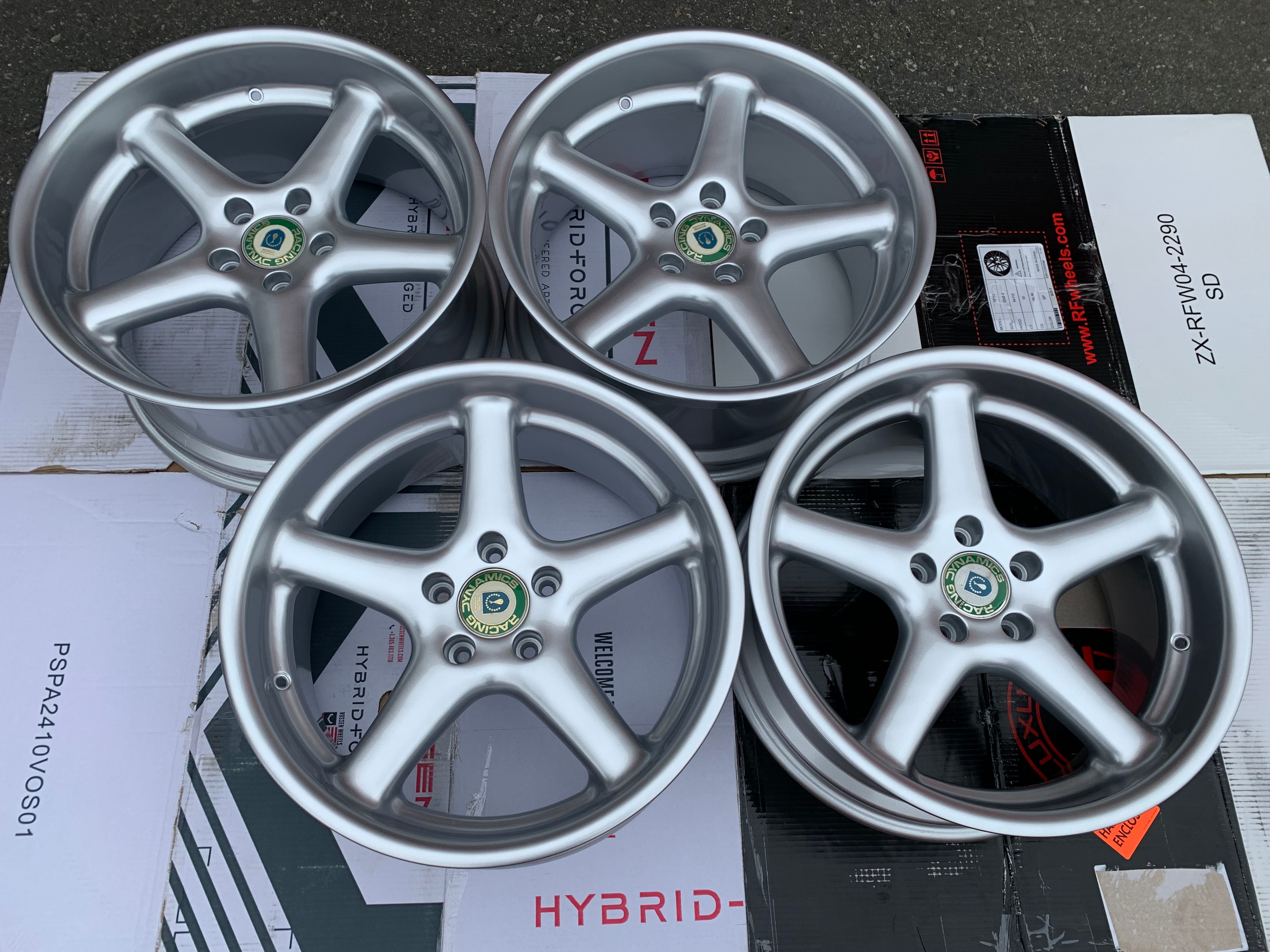 ULTRA RARE - BMW GENUINE Racing dynamics RD 19X8.5/9.5 as new - photo 4