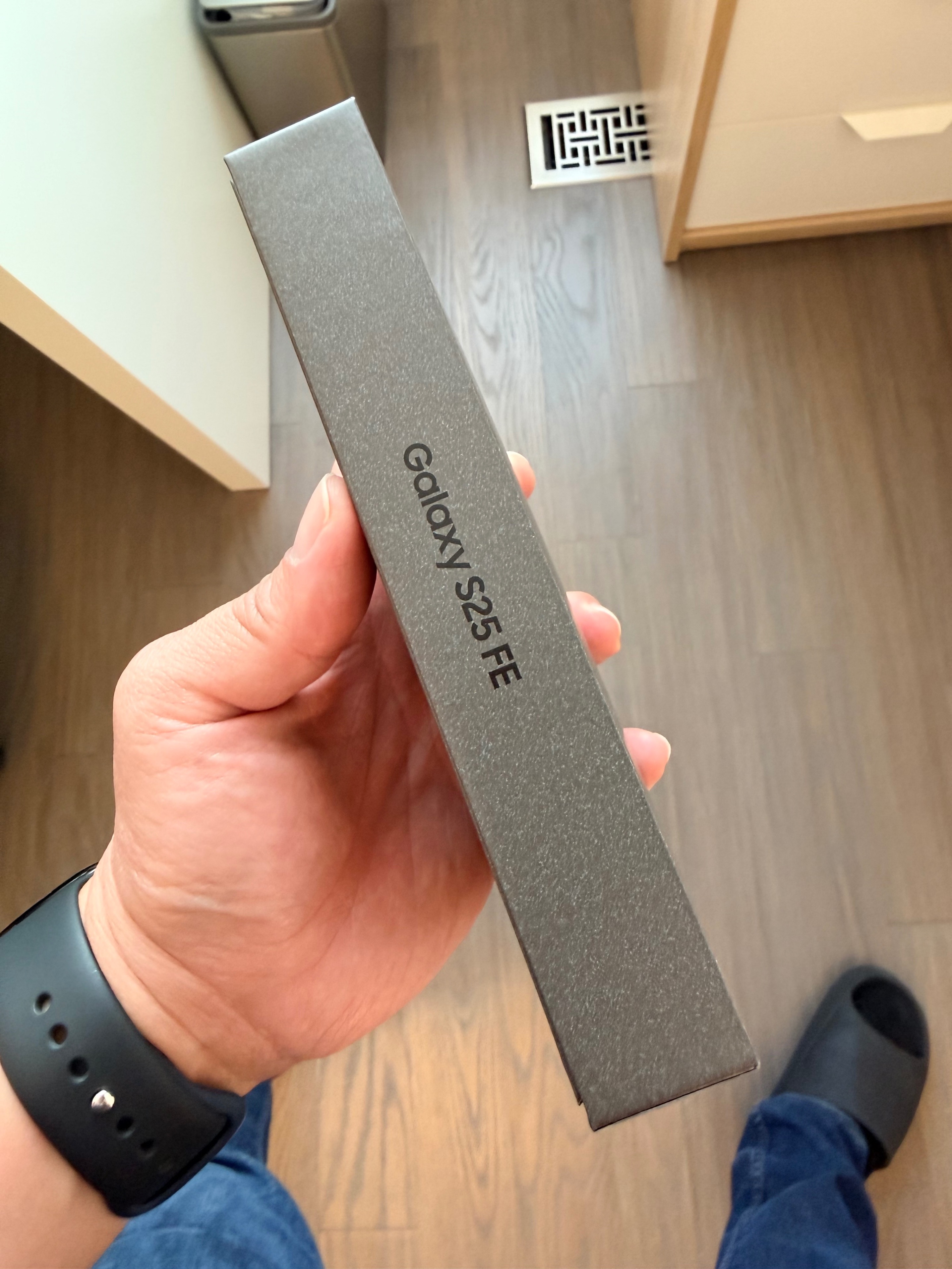 Samsung Galaxy S25 FE – 128GB (Jet Black) - photo 3