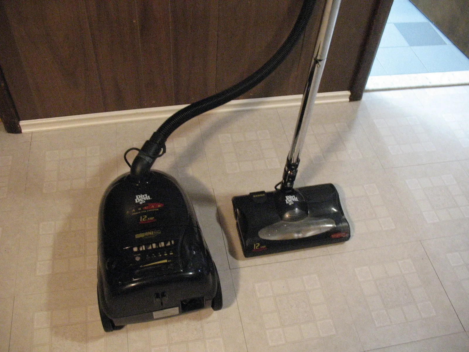Dirt Devil Canister Hepa Vacuum Cleaner thumbnail