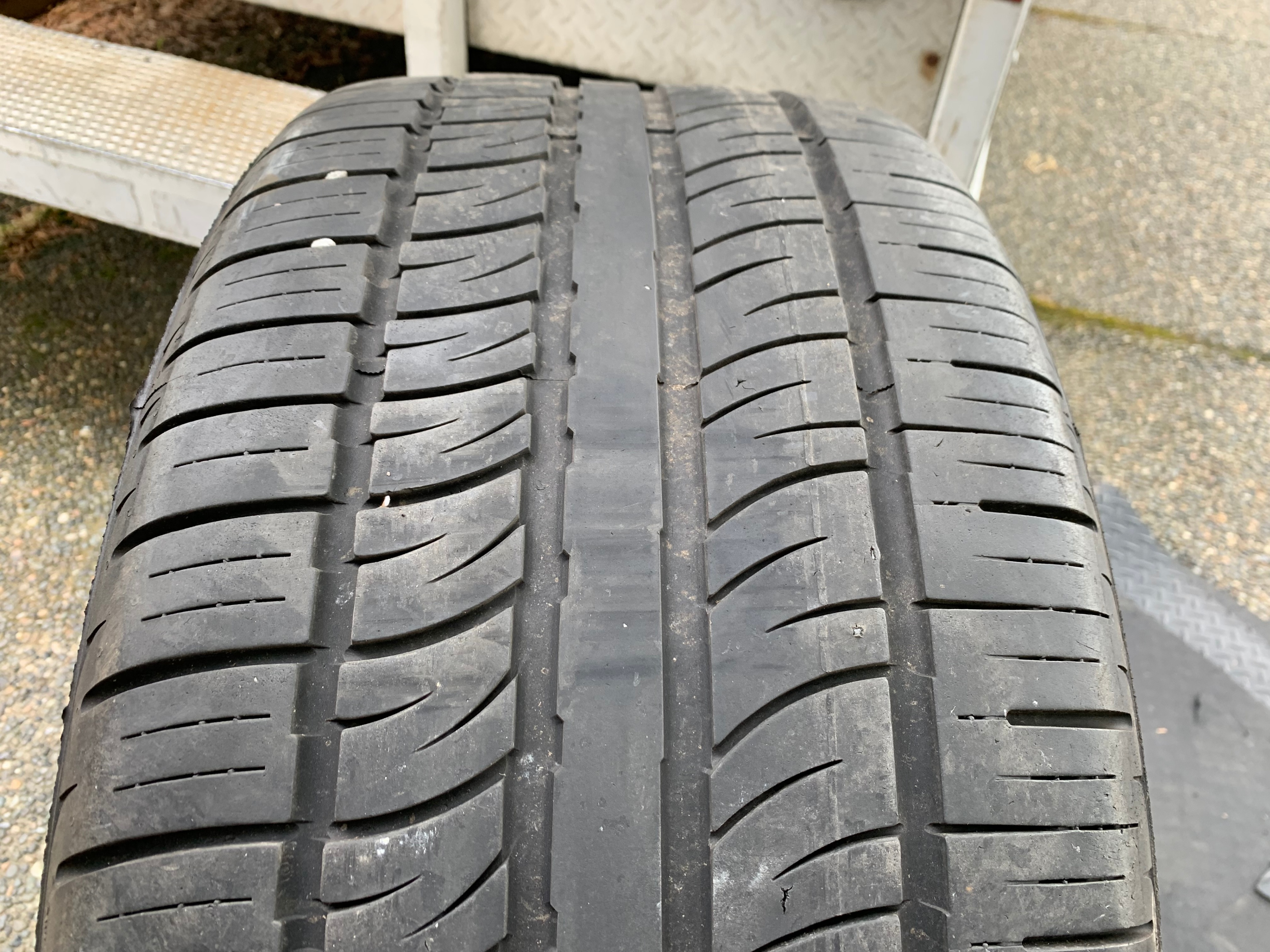 1 x single 295/40/22 Pirelli scorpion zero MO1 with 50% tread - photo 3