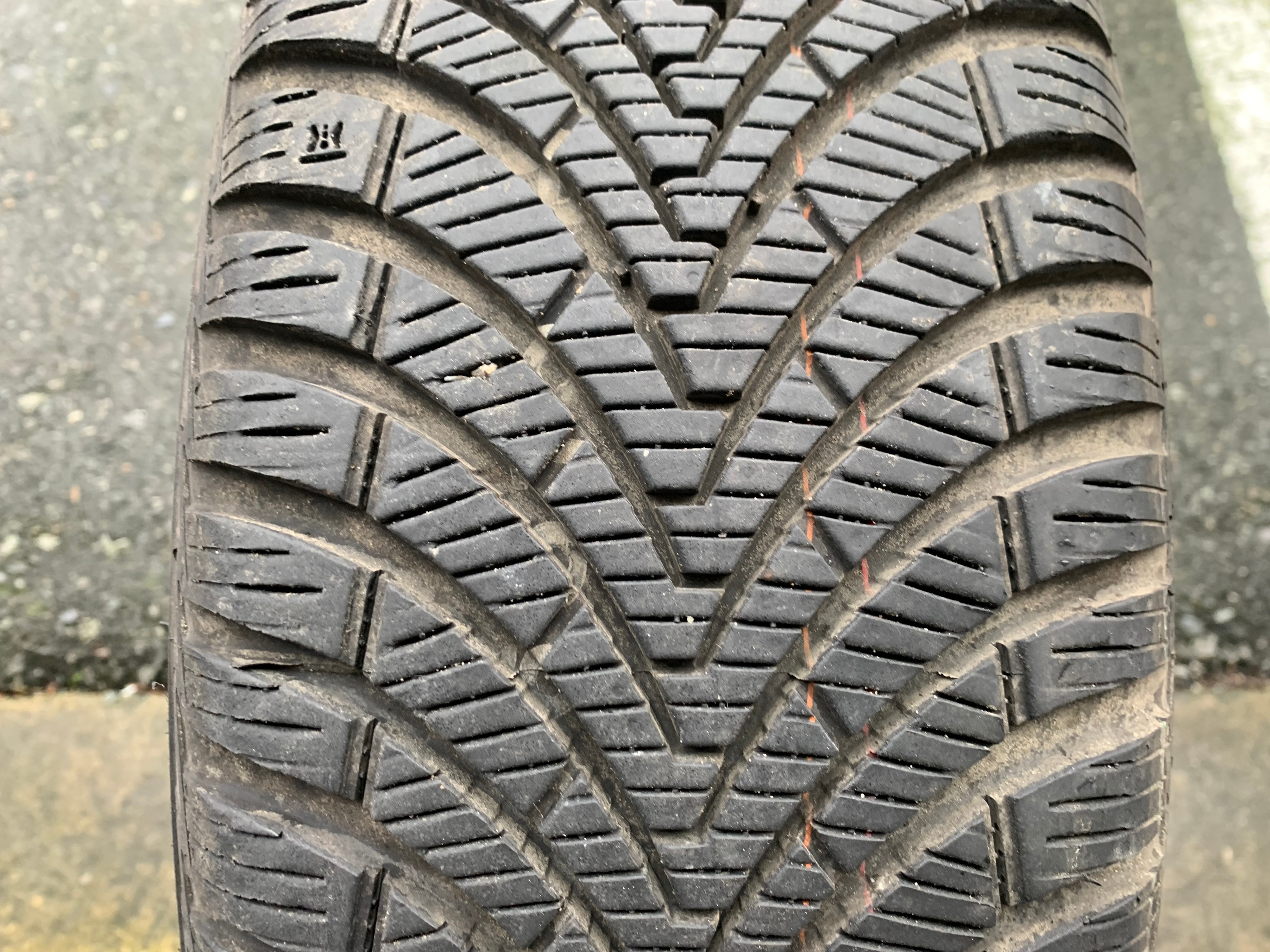 1 x single 195/65/15 91H M+S Kumho Solus 4S HA32 with 90% tread - photo 2