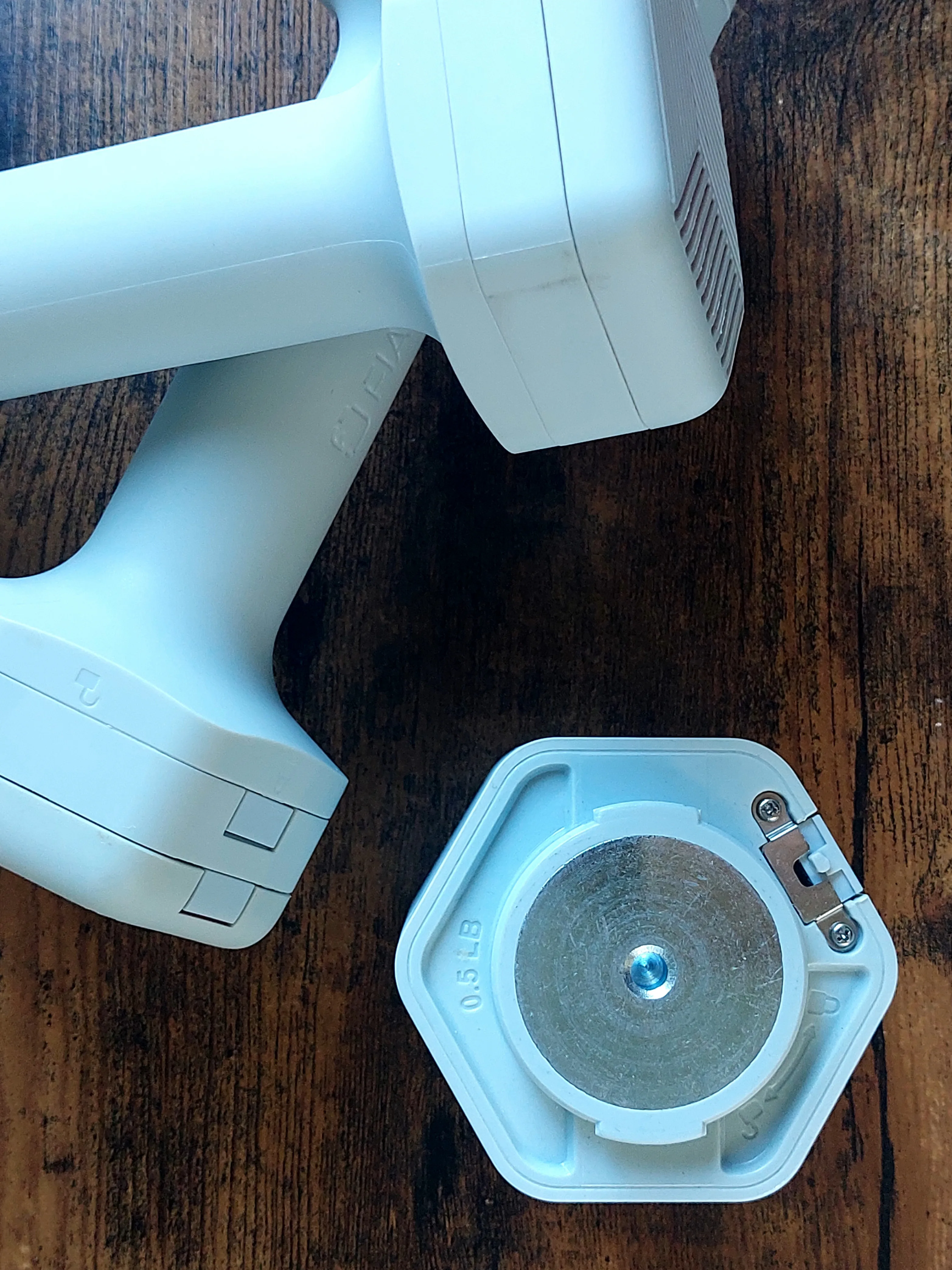 Set of Two Adjustable 2-5lb Dumbbells image indicator(6)