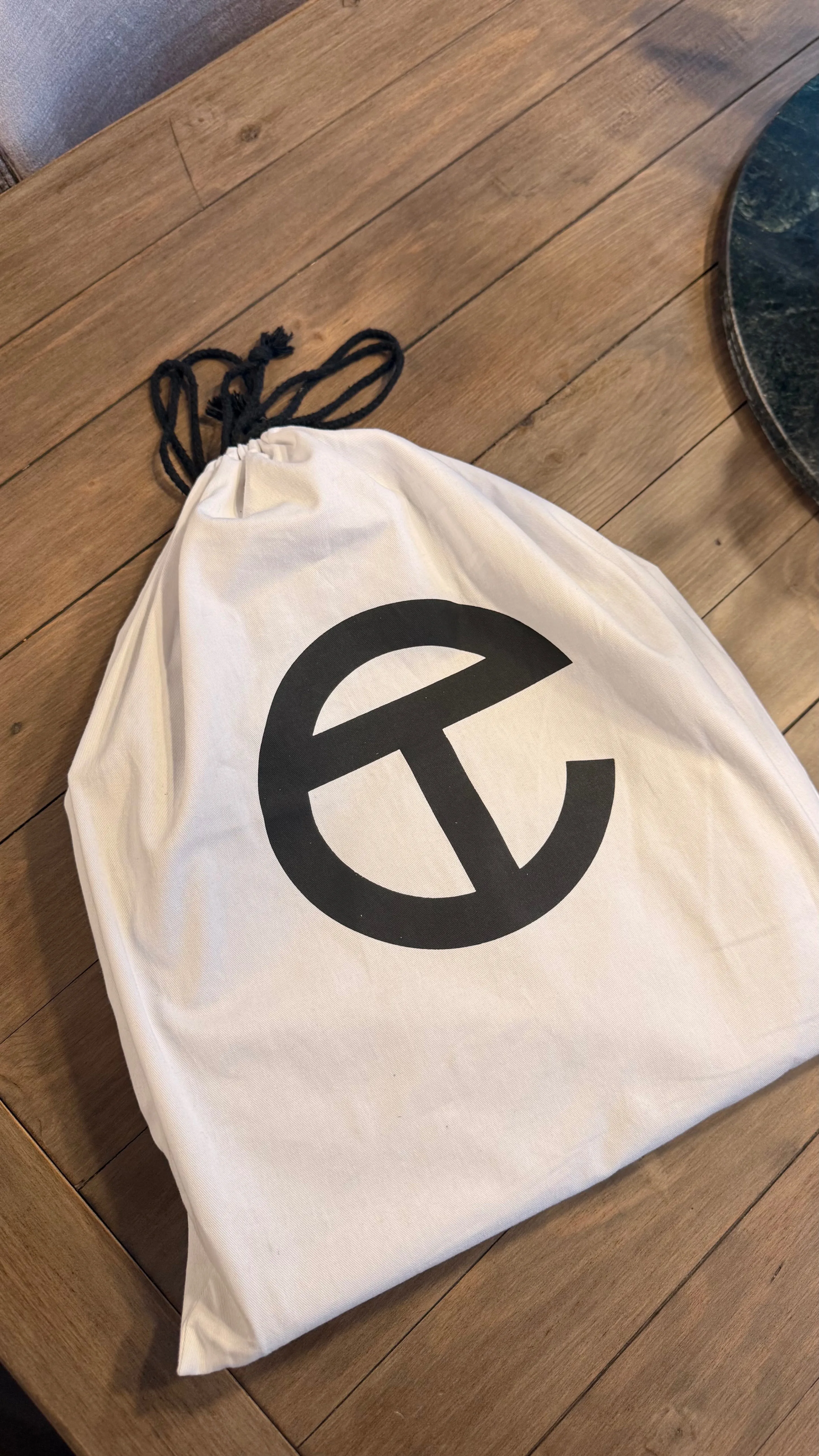 Telfar Medium Shopping Bag image indicator(6)