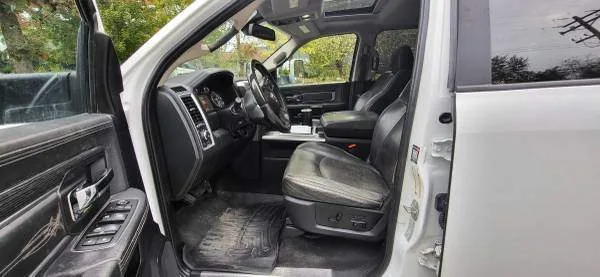 2015 Dodge Ram 3500 Limited image indicator(6)