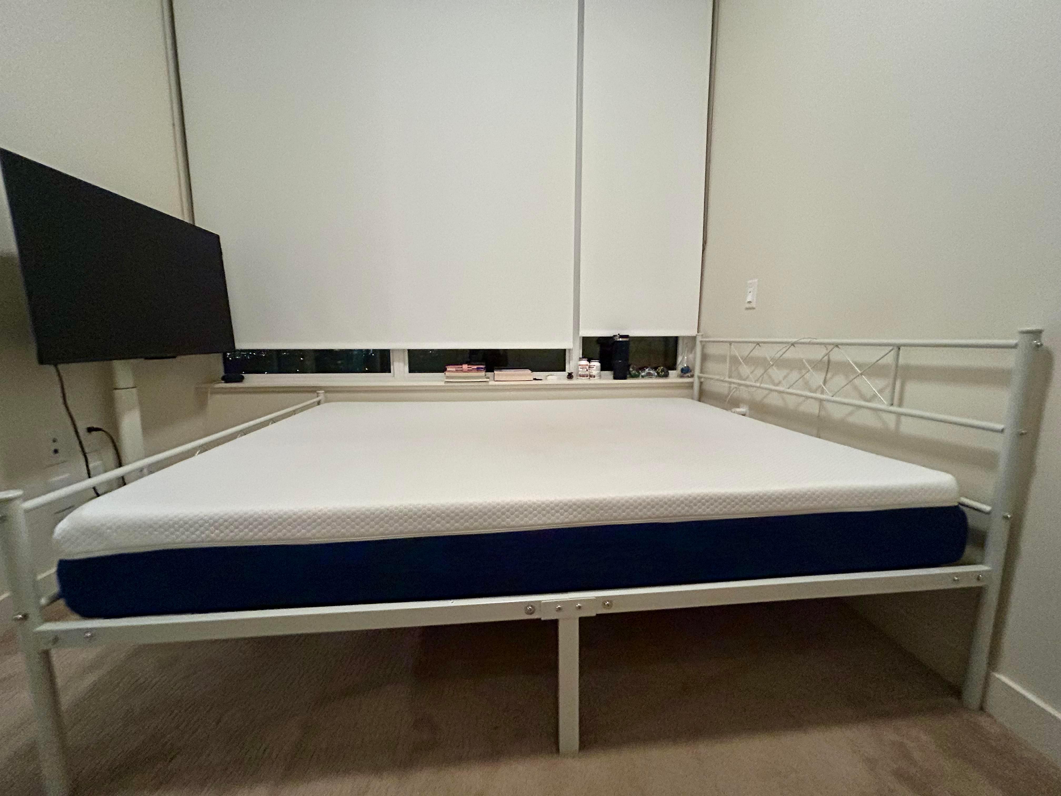 MOVE-OUT SALE - Full/Double Bed Frame + Gel Memory Foam Mattress - photo 3