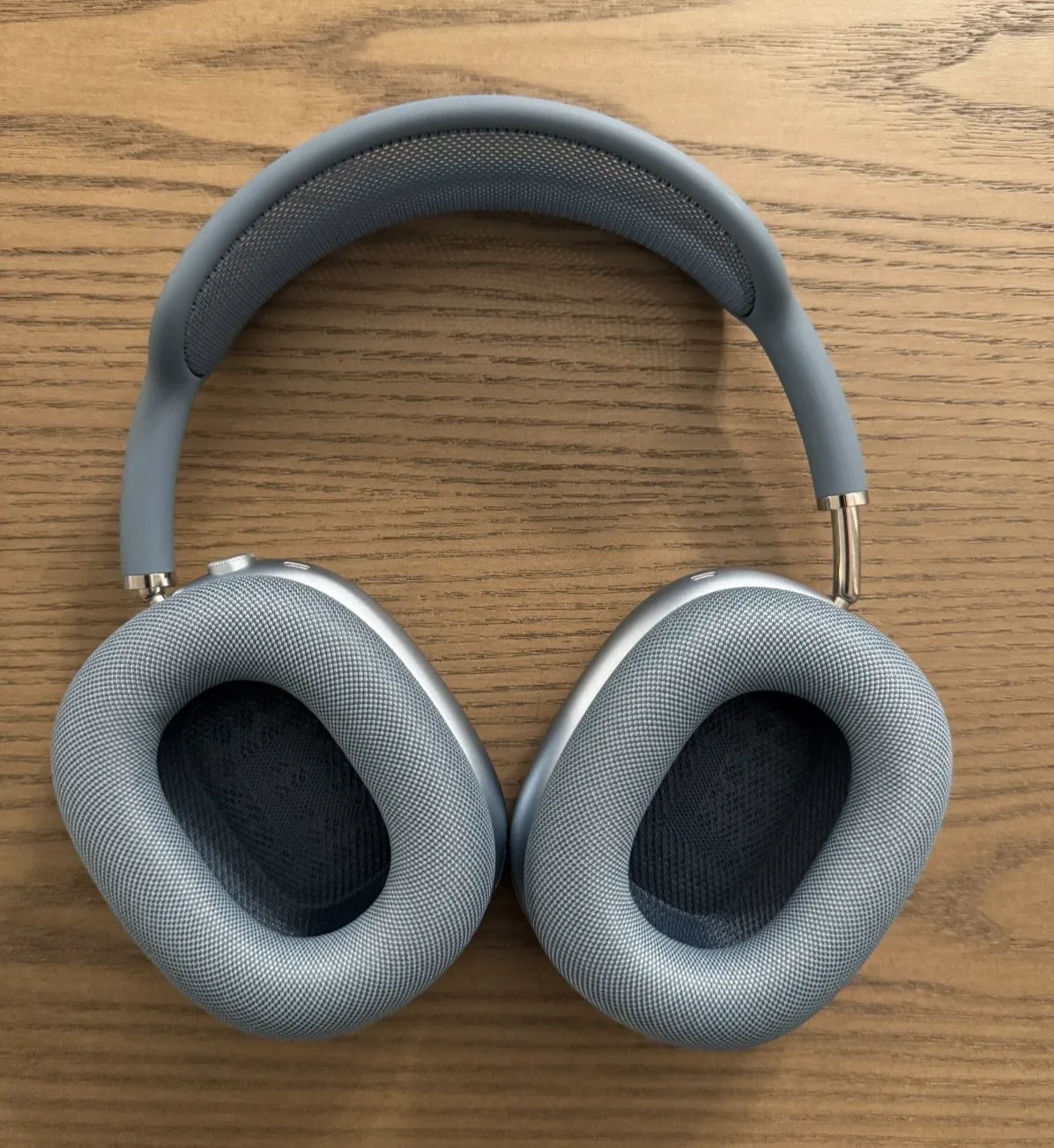 Brand New Apple AirPods Max with Smart Case (USB-C) - Blue image indicator(3)