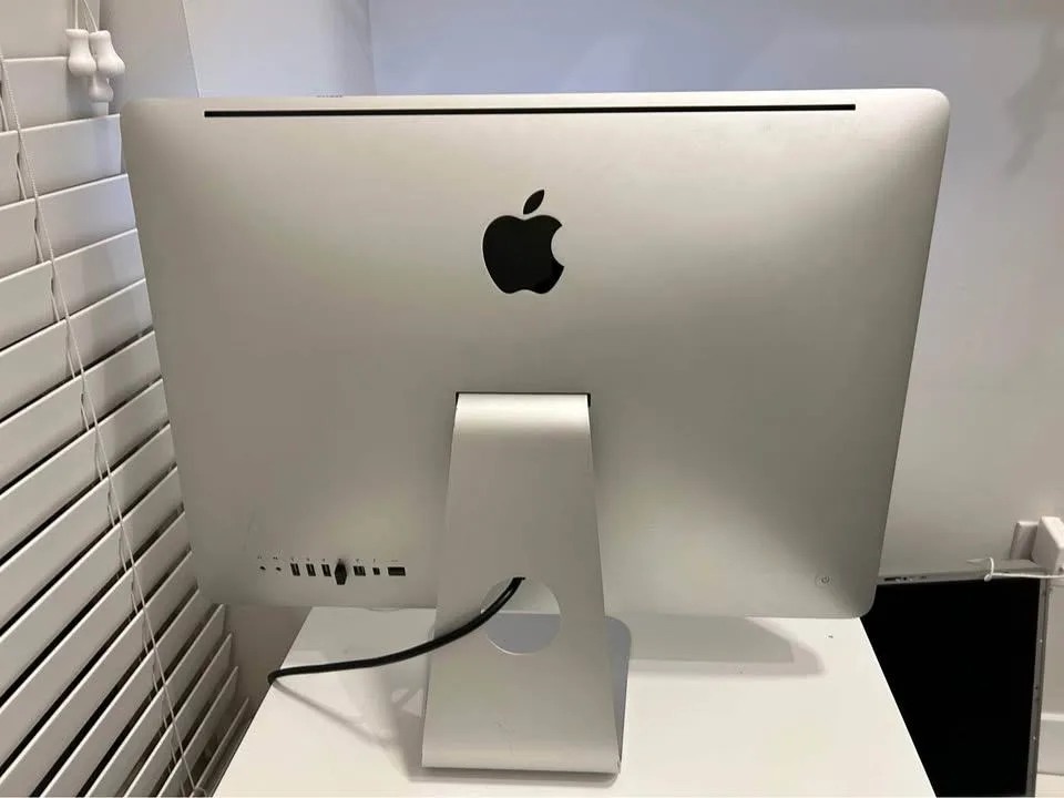 2011 iMac (i5/8GB/128GB) image indicator(2)