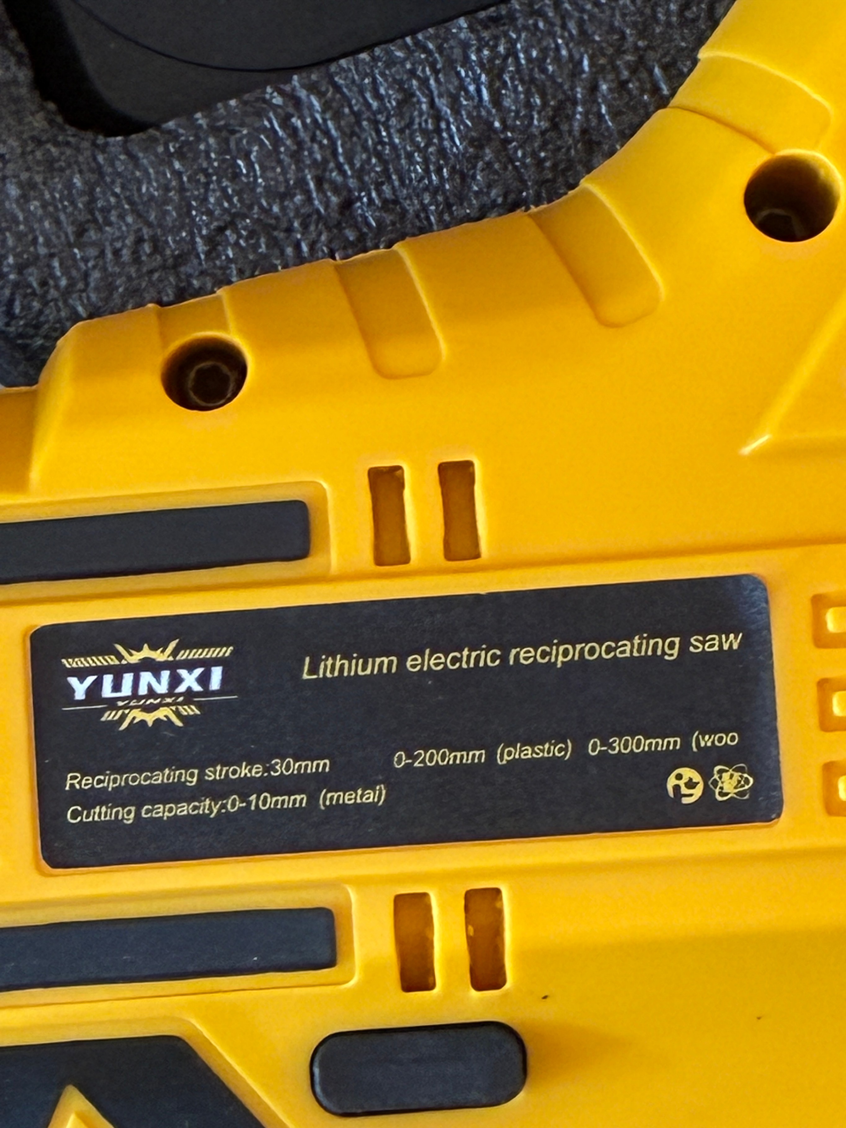 YUNXI Lithium Eledtric Reciprocating Saw with 2 Li-Ion batteries - photo 3