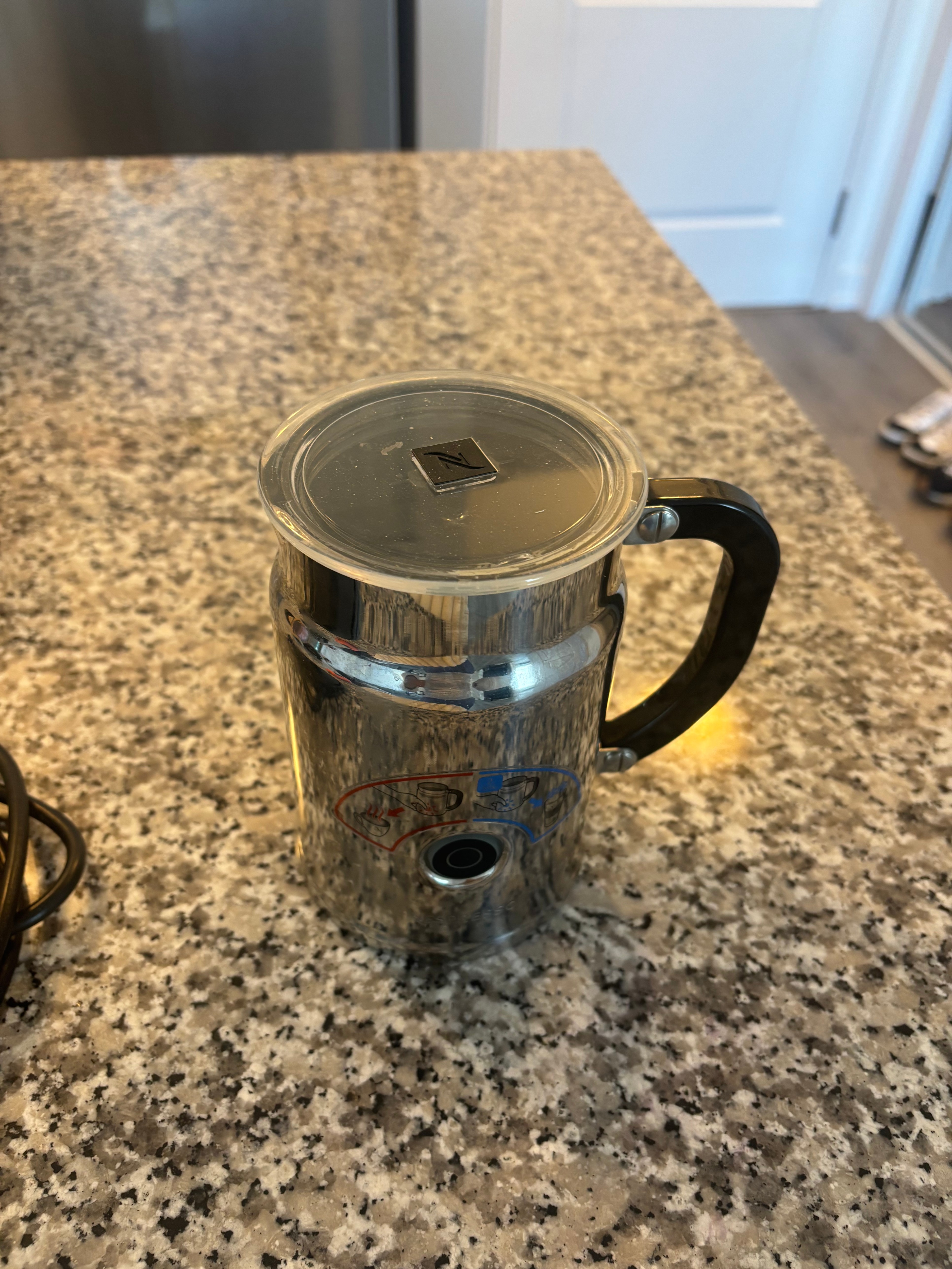Nespresso Aeroccino Plus Milk Frother — Stainless, Hot & Cold - photo 2