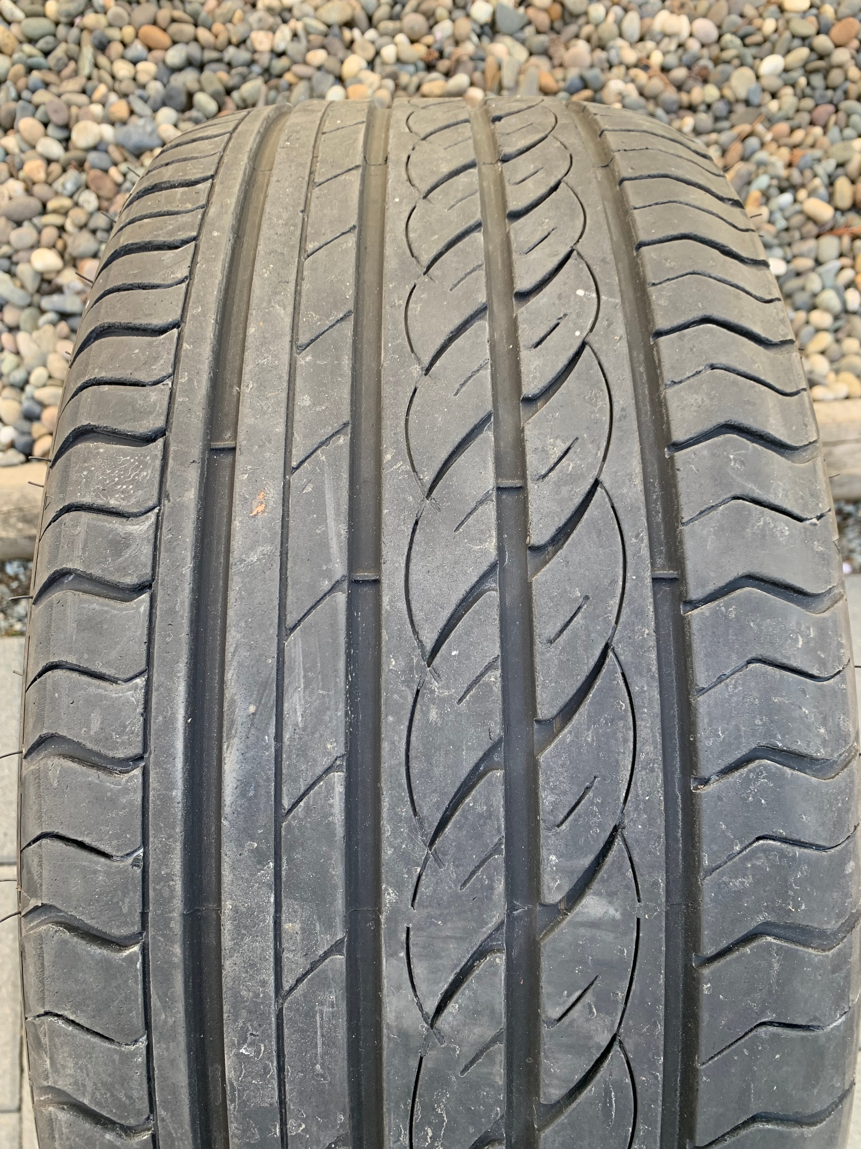 1 X single 245/40/19 98W M+S Joyroad Sport RX6 with 60% tread