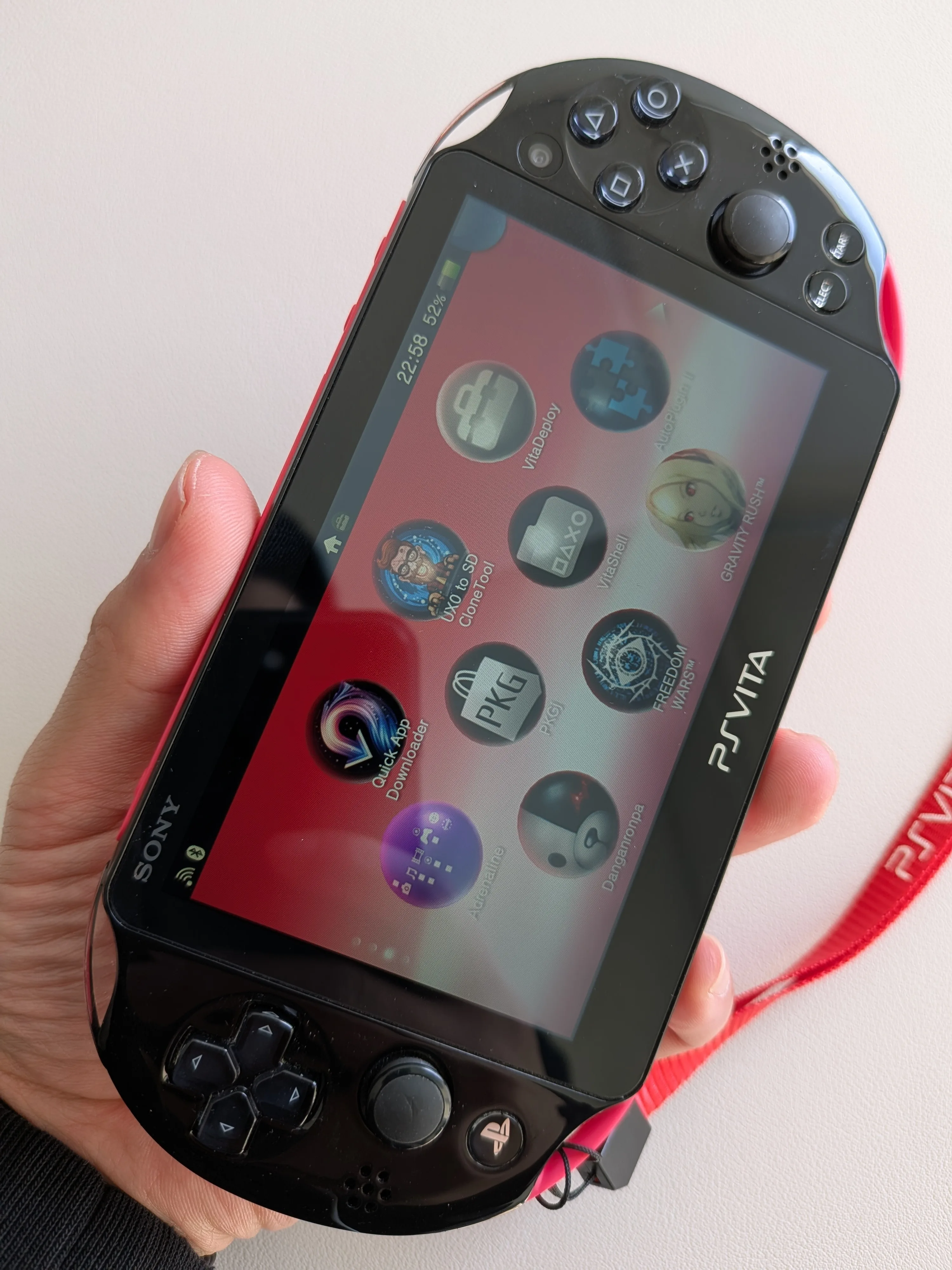 Sony PS Vita 2000 HotPink Modded image indicator(2)