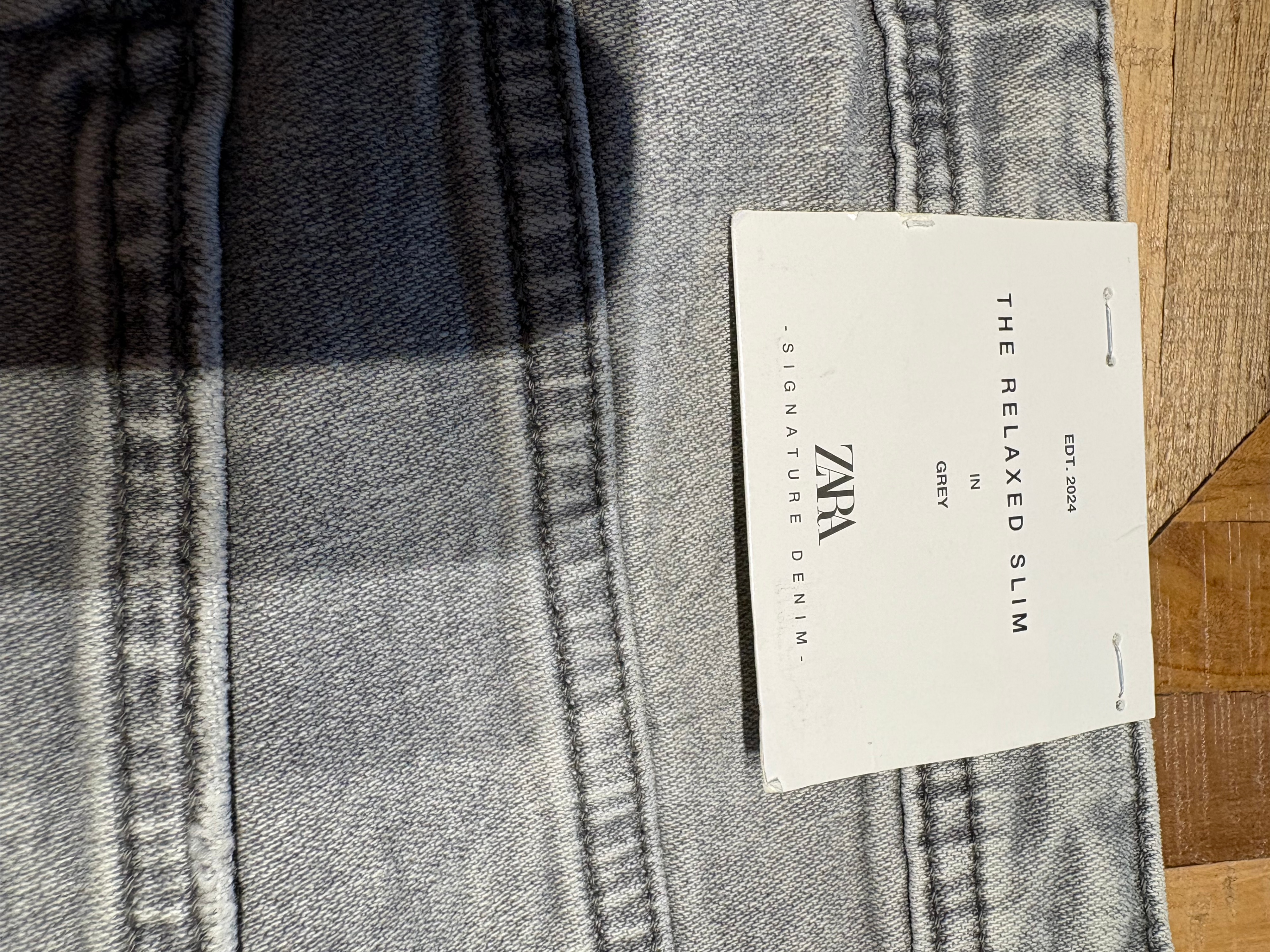 ZARA The Relaxed Slim Jeans – Size 10 (Brand New with Tags) - photo 3