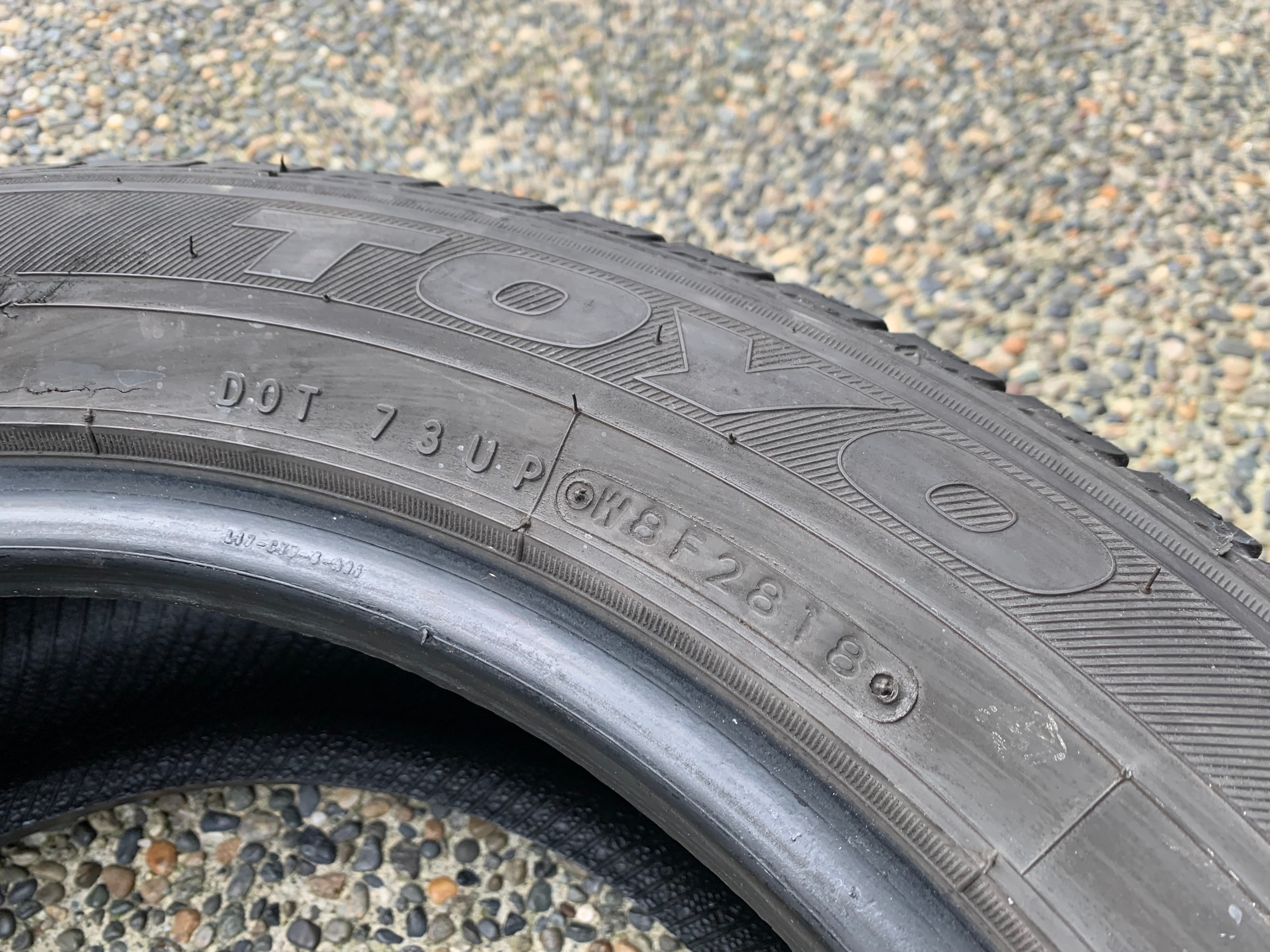 1 x single 225/55/17 M+S Toyo Celsius CUV with 65% tread - photo 5