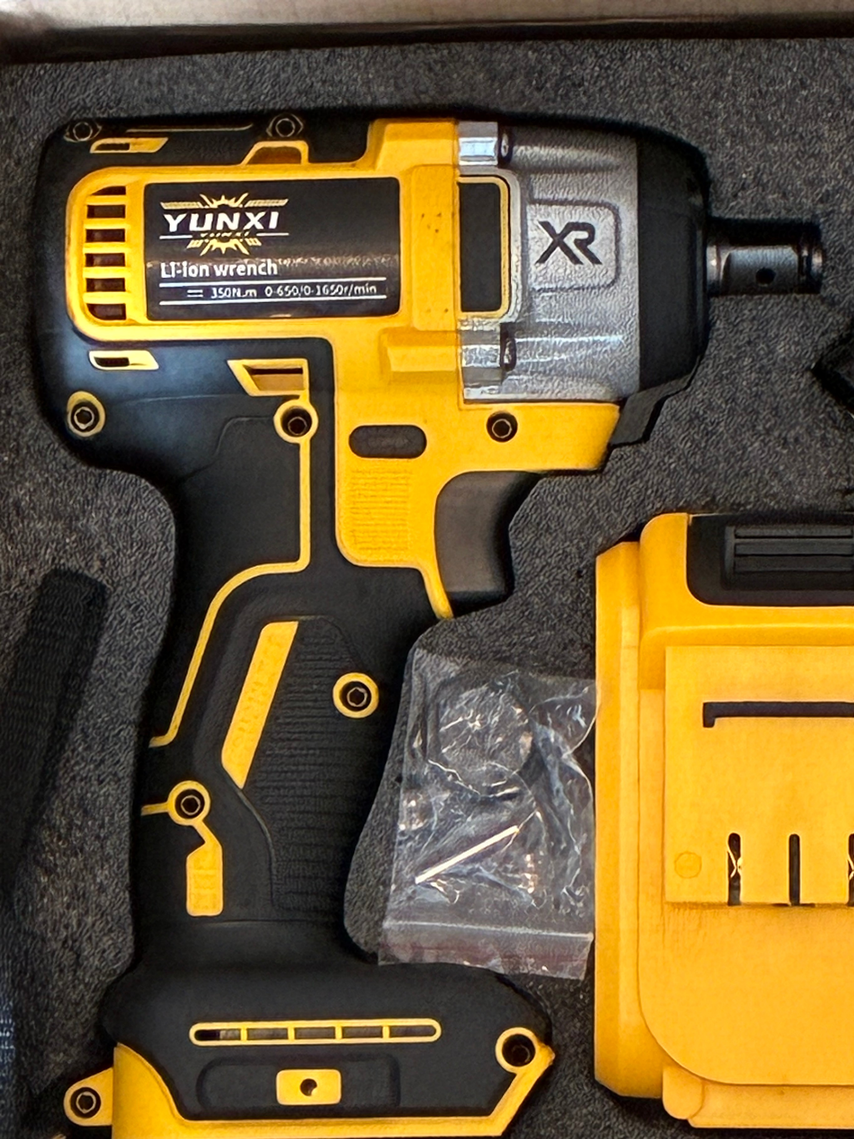 YUNXI Lithium Electric Wrench set, Li-Ion battery. Cordless. - photo 2