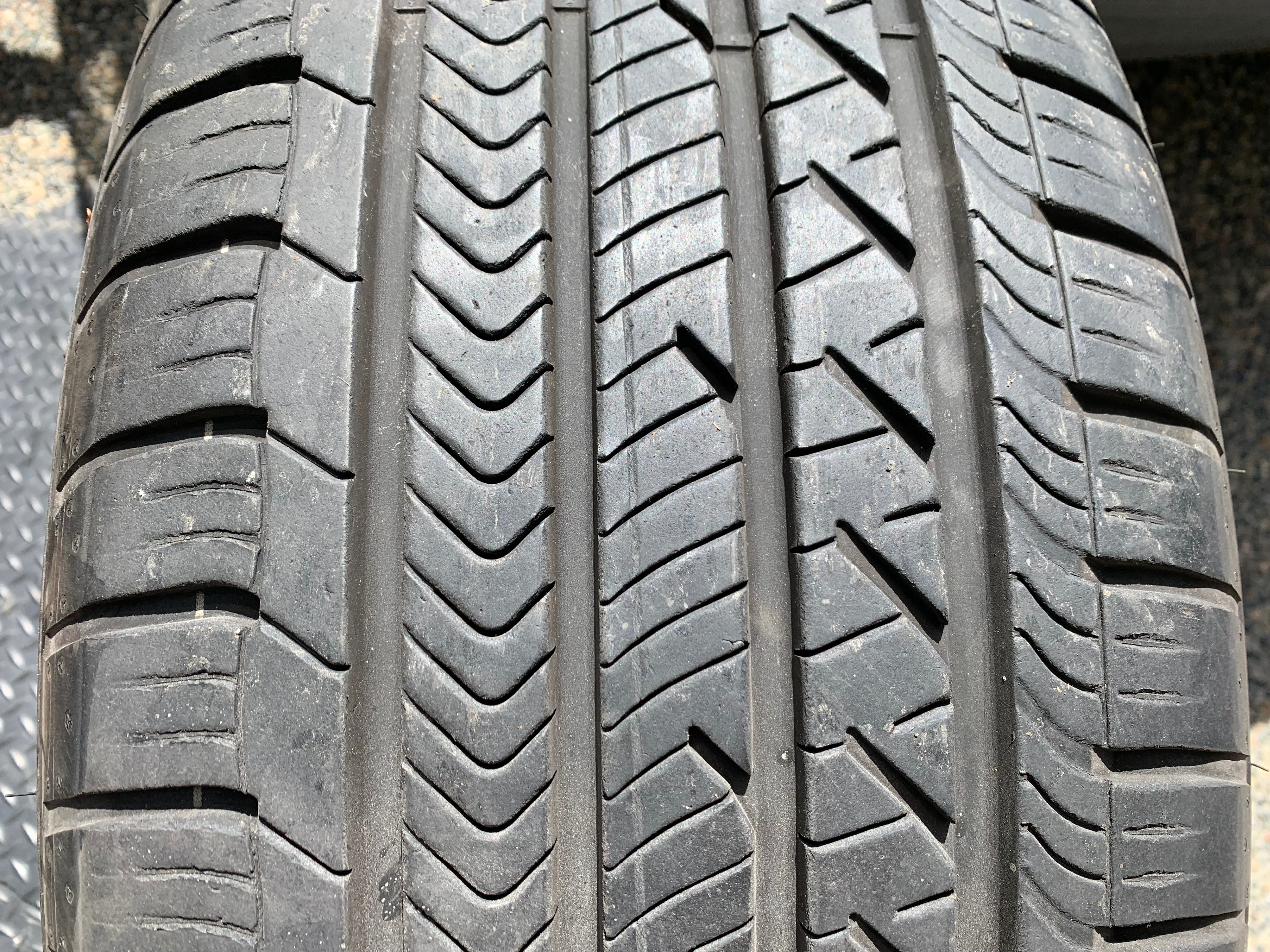 1 X single 255/50/20 M+S Goodyear Eagle Sport AO with 85% tread - photo 2
