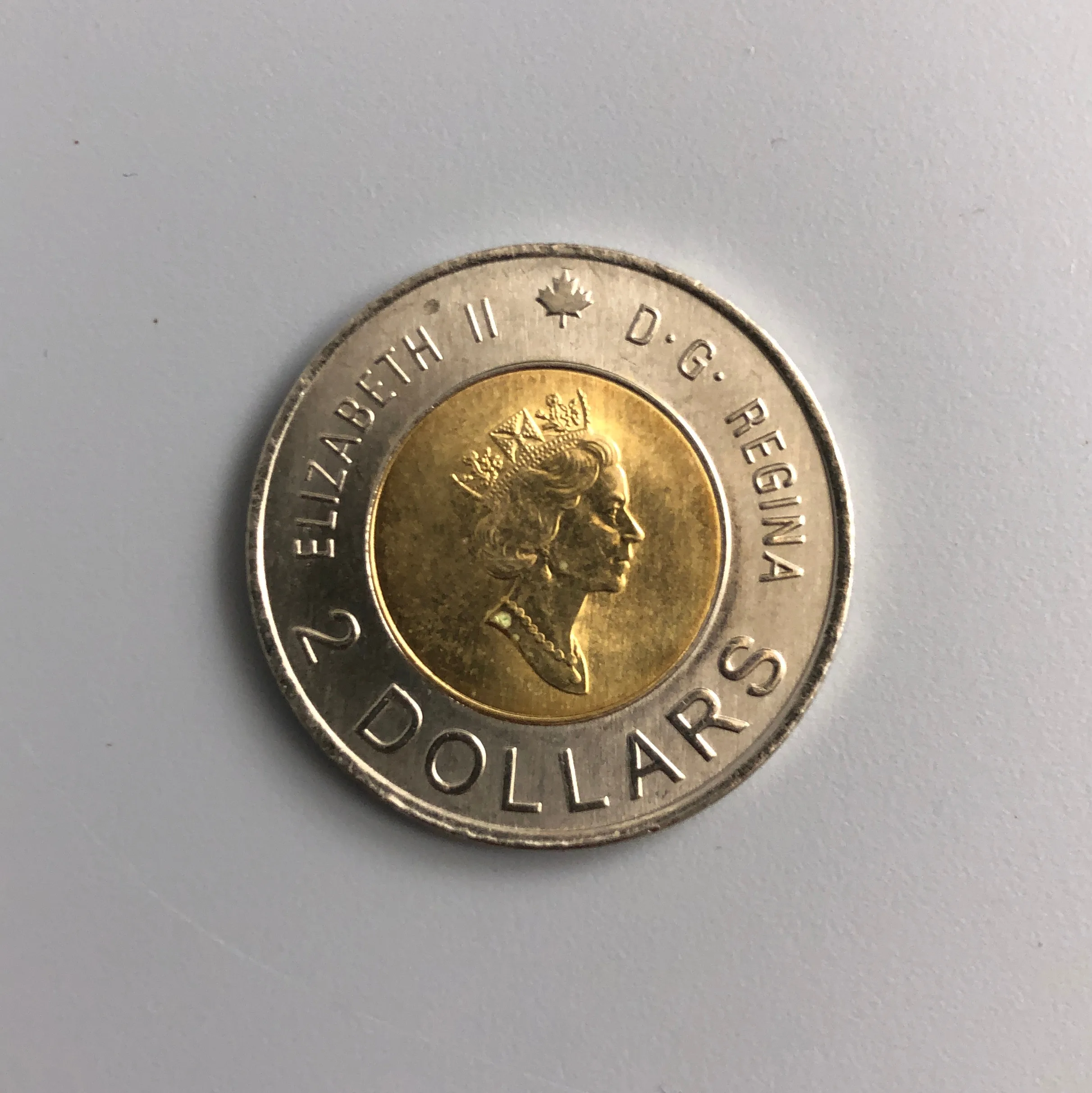 Beautiful Brilliant Unciruclated (BU) Canada 2000 Toonie image indicator(2)