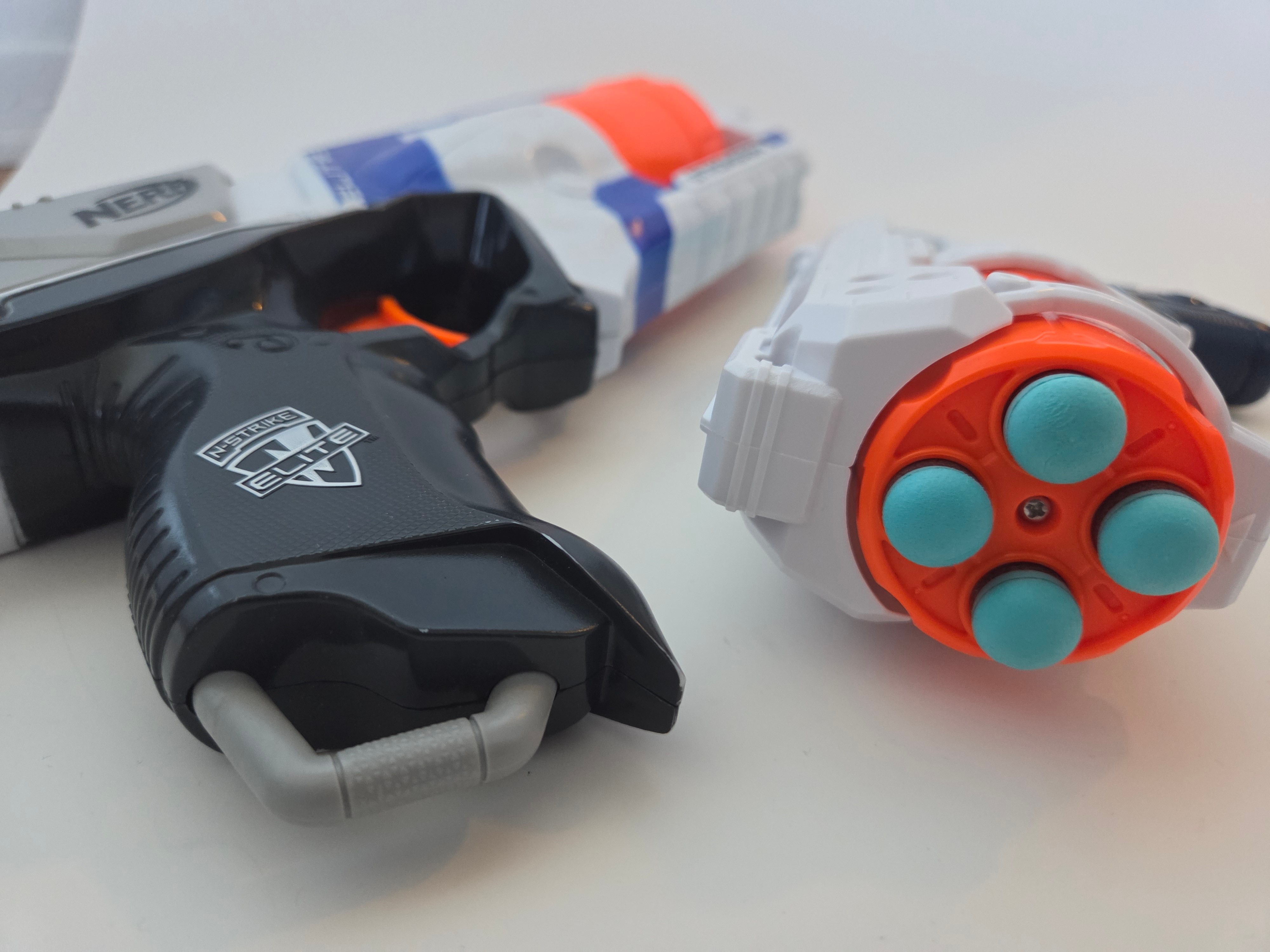Nerf Strongarm + X-Shot Fury 4 set with darts - photo 5