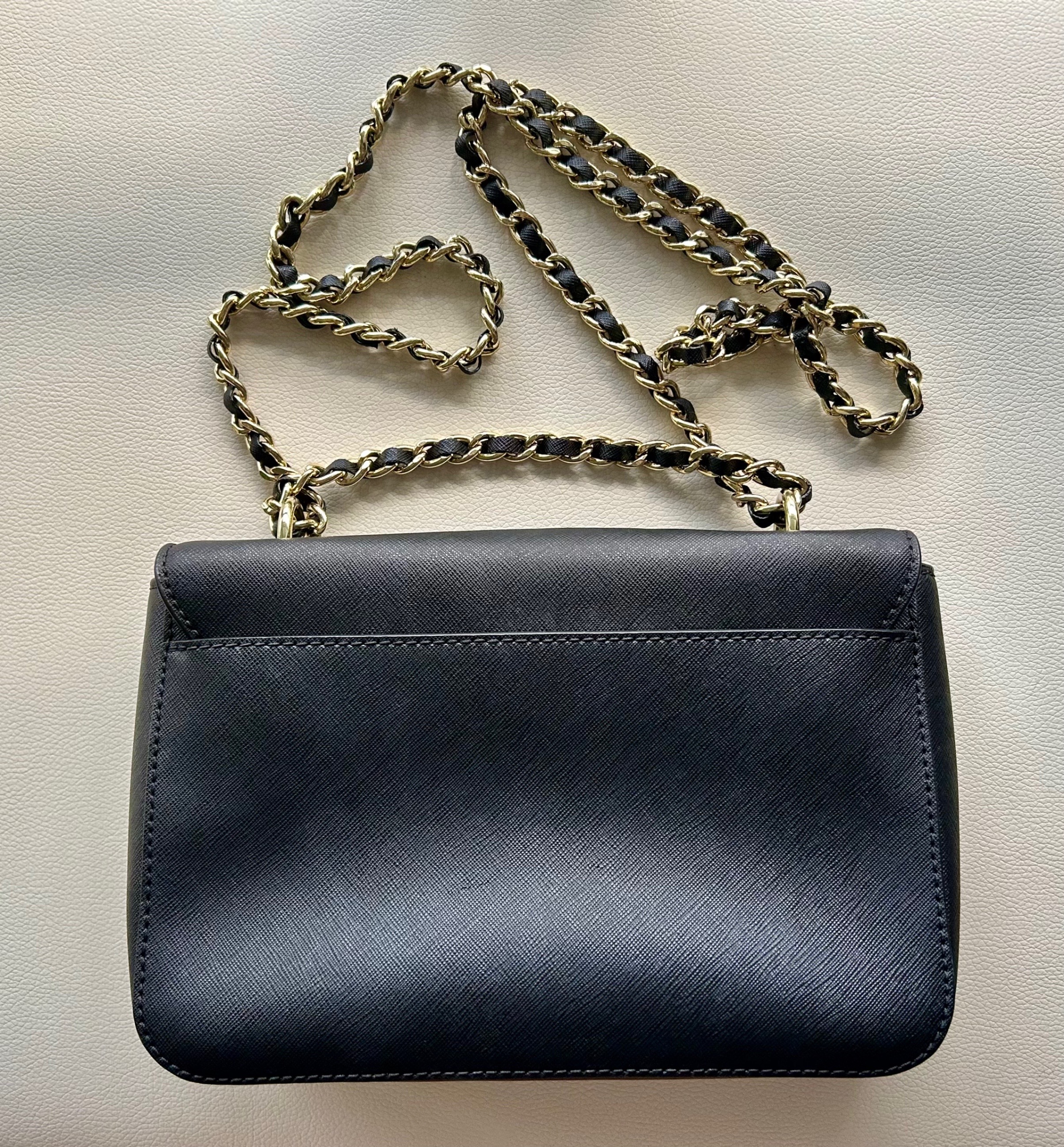 Authentic Tory Burch Leather Crossbody Bag – Mint Condition - photo 3