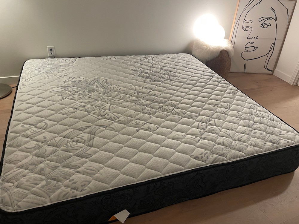 King-Size Sleep Country Kingsdown Mattress - photo 3