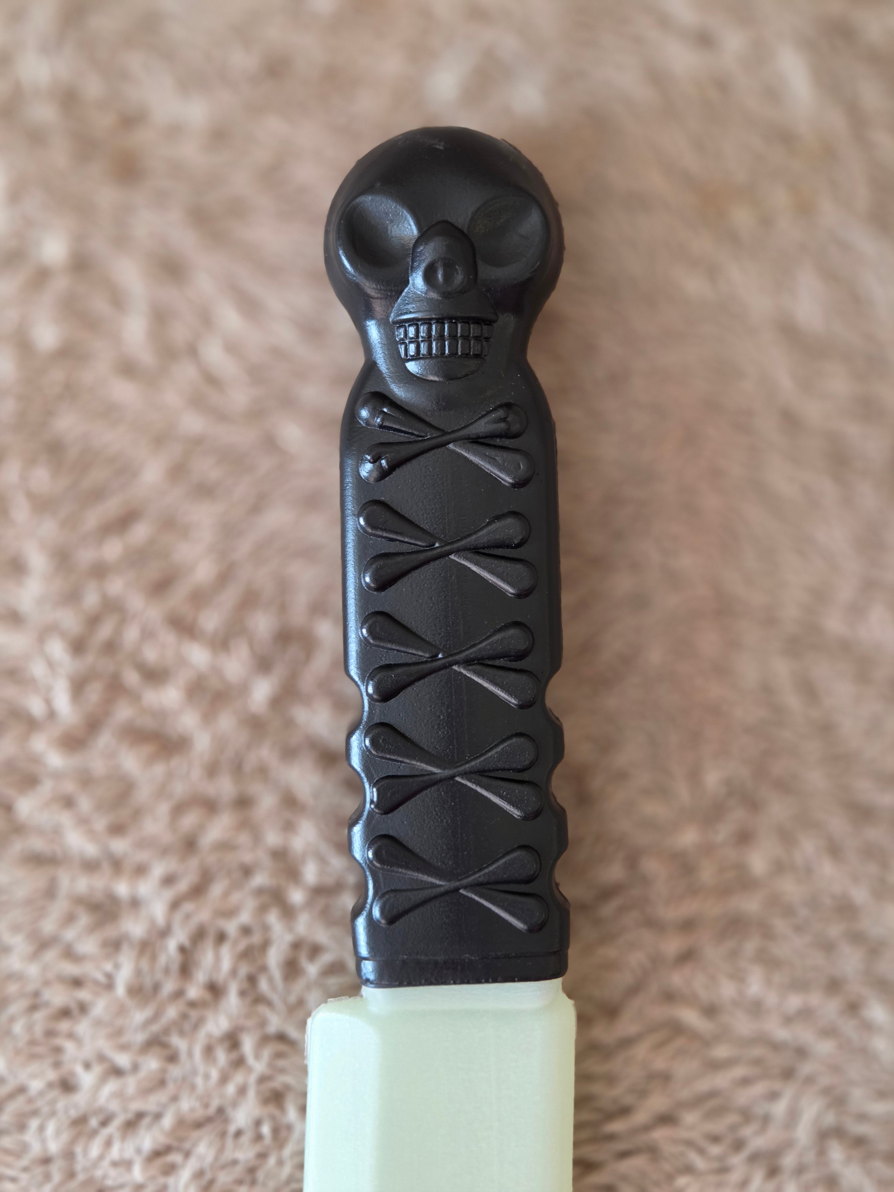 Light Green Plastic Machete Sword – Party Prop - photo 4