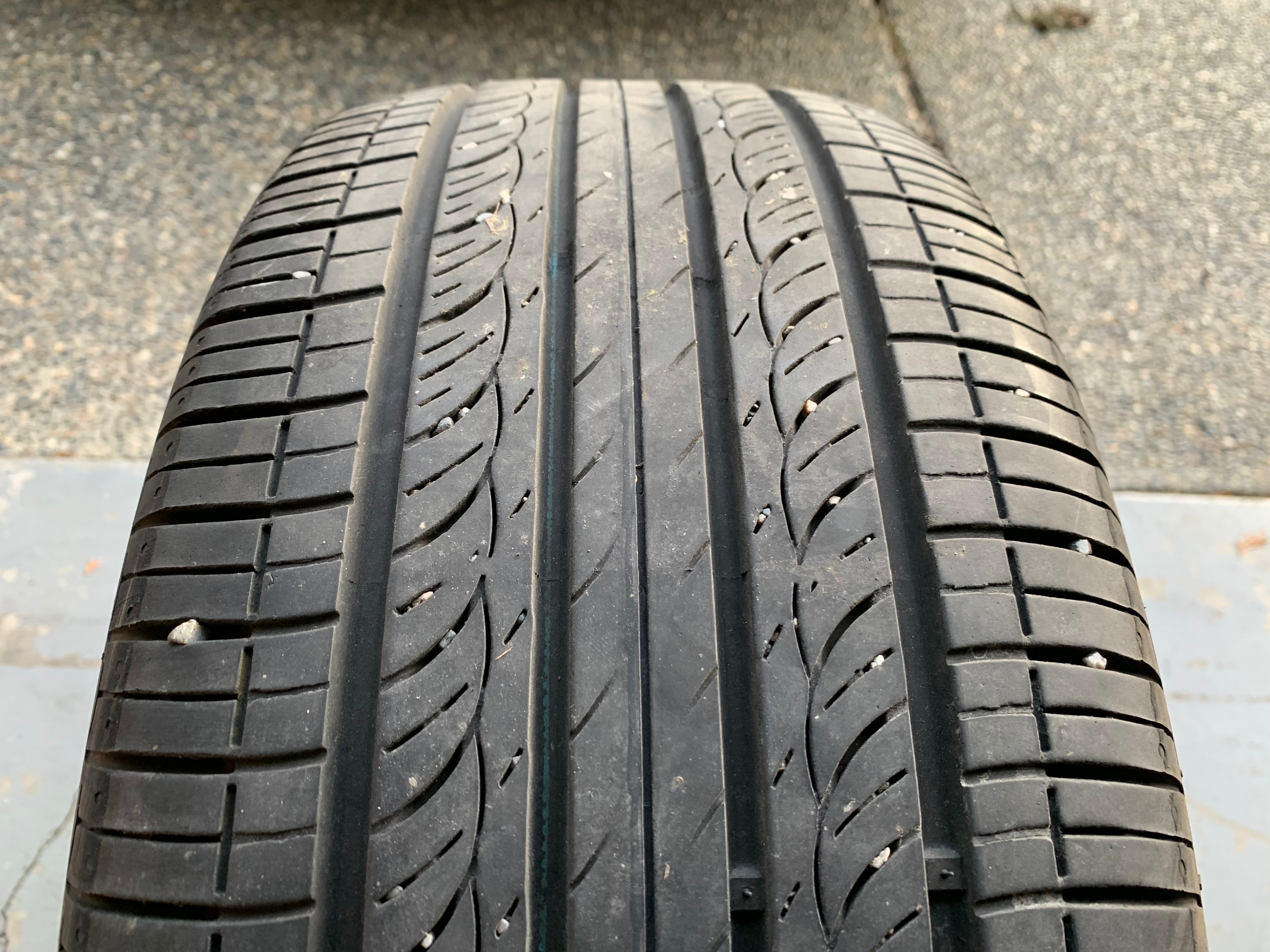 1 x single 205/45/17 88V M+S Hankook Optimo H426 RFT w 60% tread - photo 3