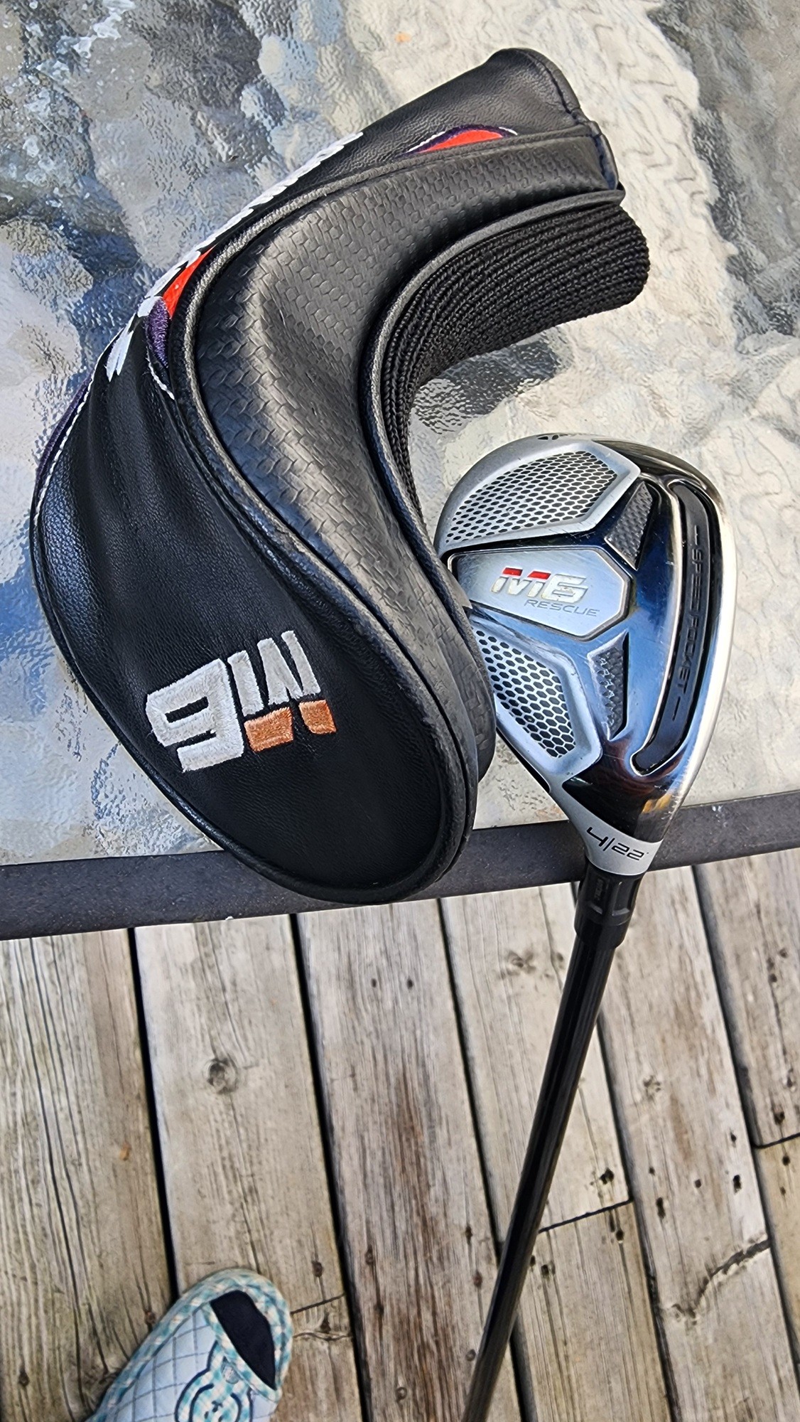Taylormade M6,  #4 Hybrid, Regular Flex