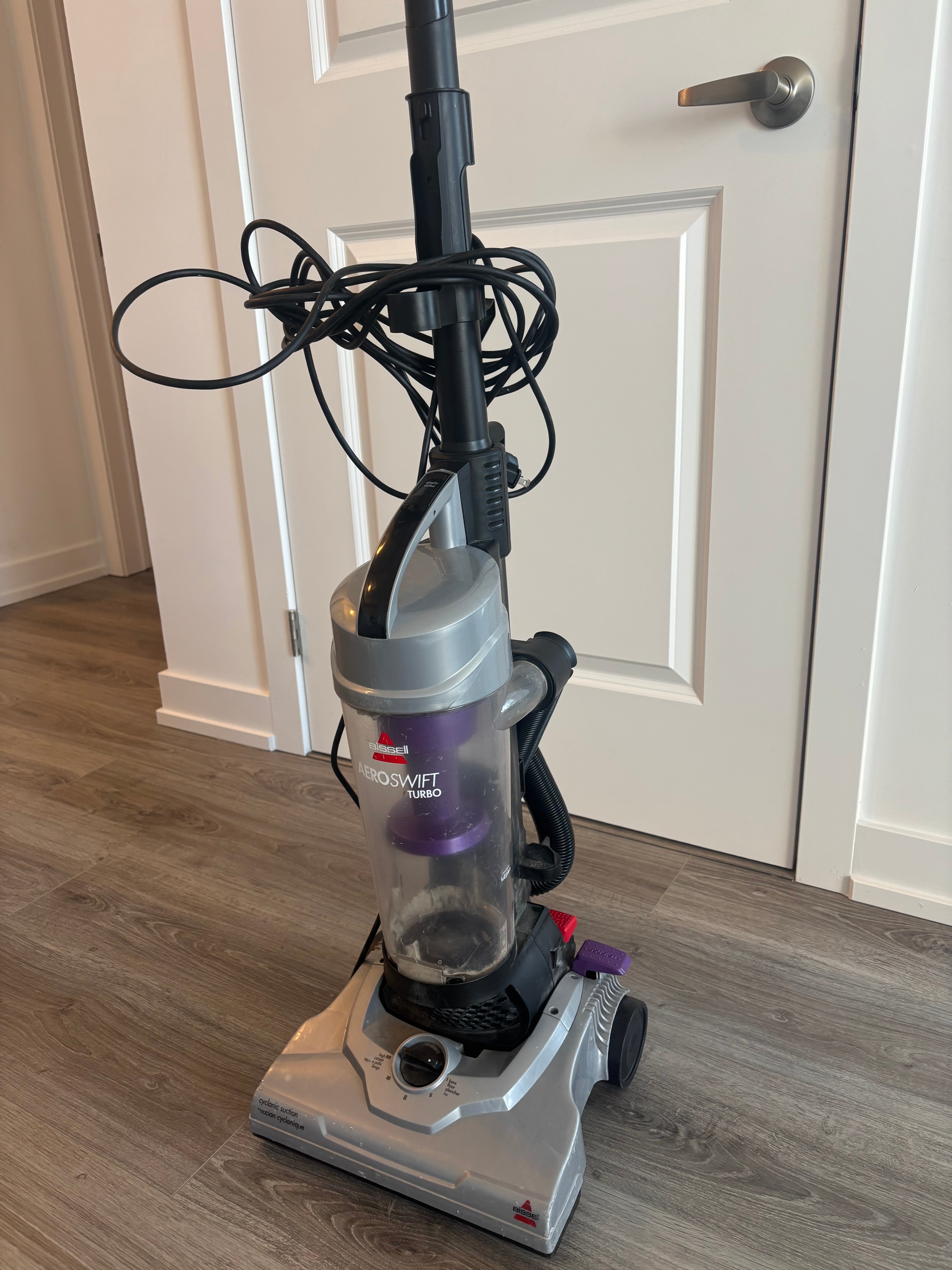 BISSELL AeroSwift Turbo Upright Vacuum — Bagless, Works Great - photo 2