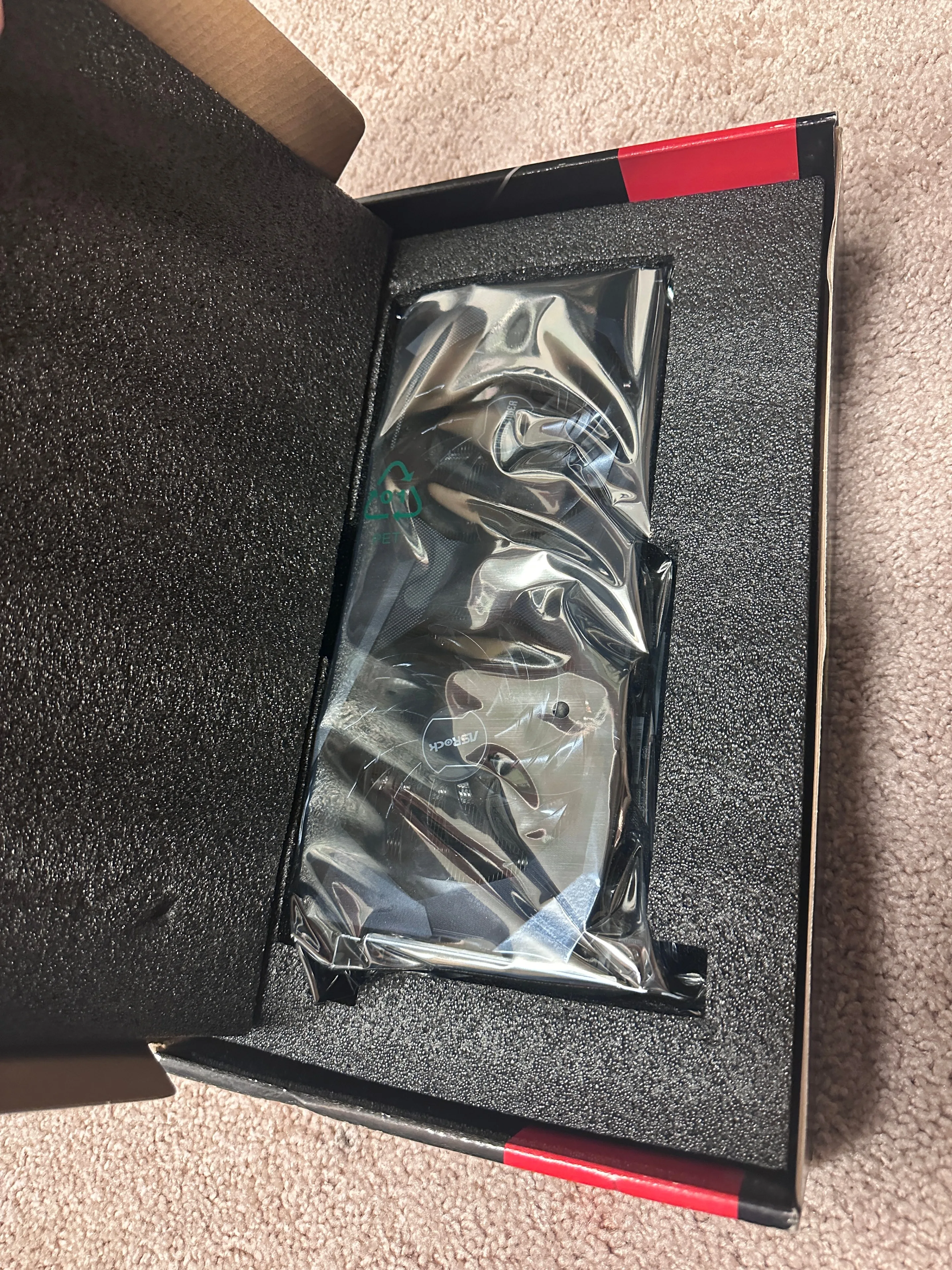 ASRock AMD Radeon RX 7600 Challenger 8GB OC GDDR6 Silent Cooling thumbnail