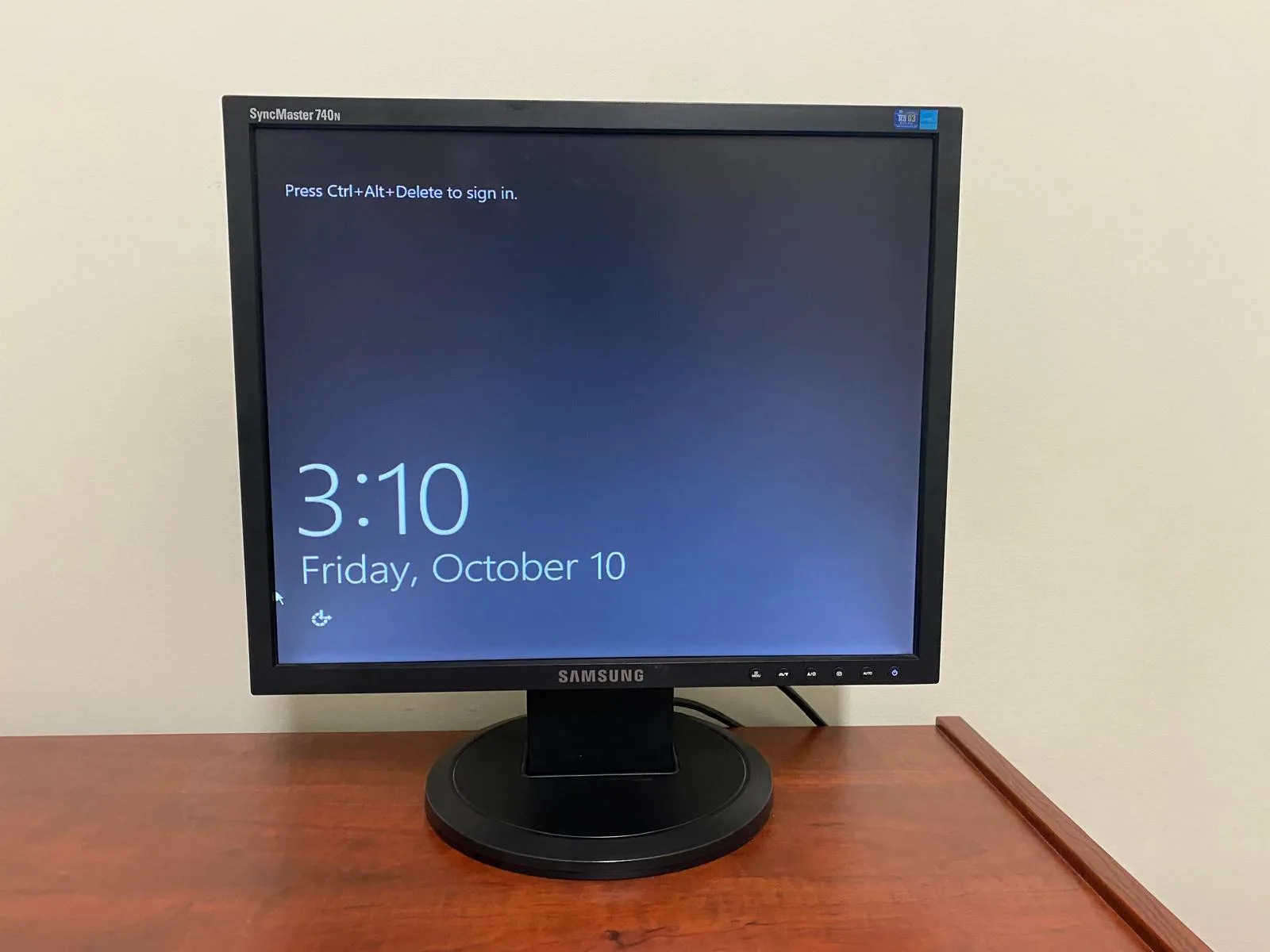 Samsung SyncMaster 740N 17" LCD Computer Monitor