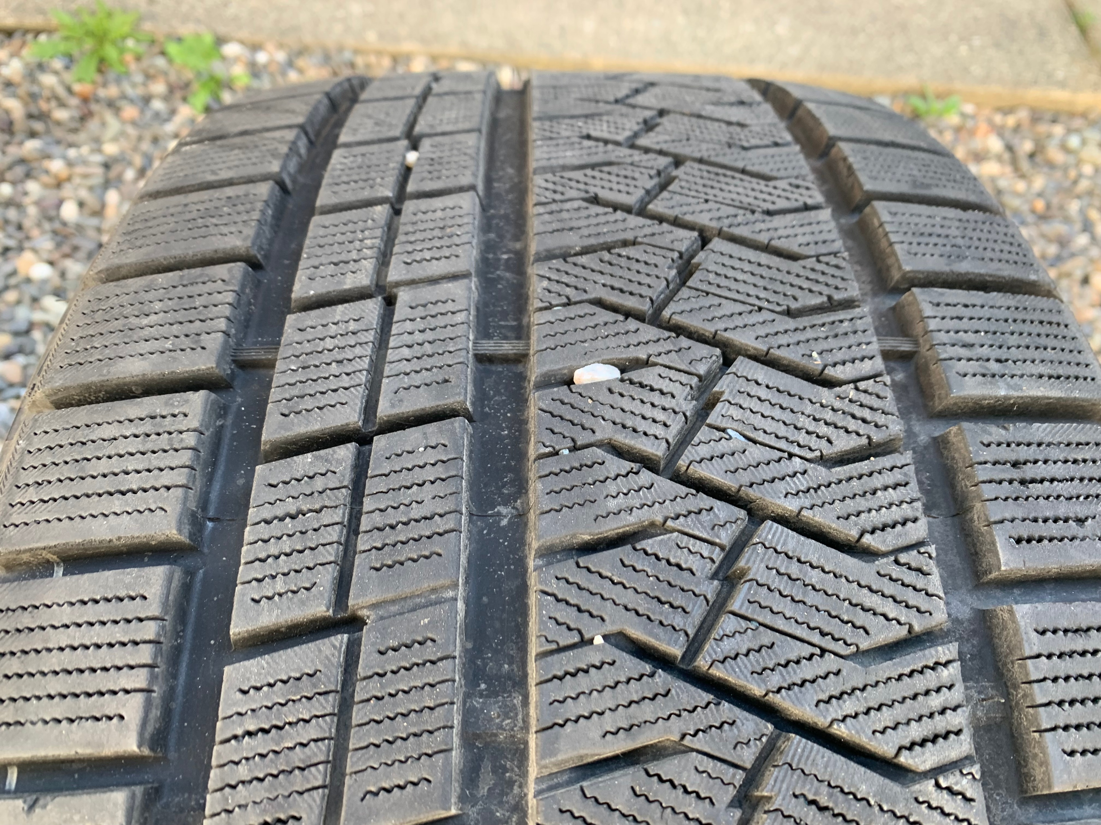 1 x single 275/40/20 M+S triangle SnowLink TWT02 with 95% tread - photo 3
