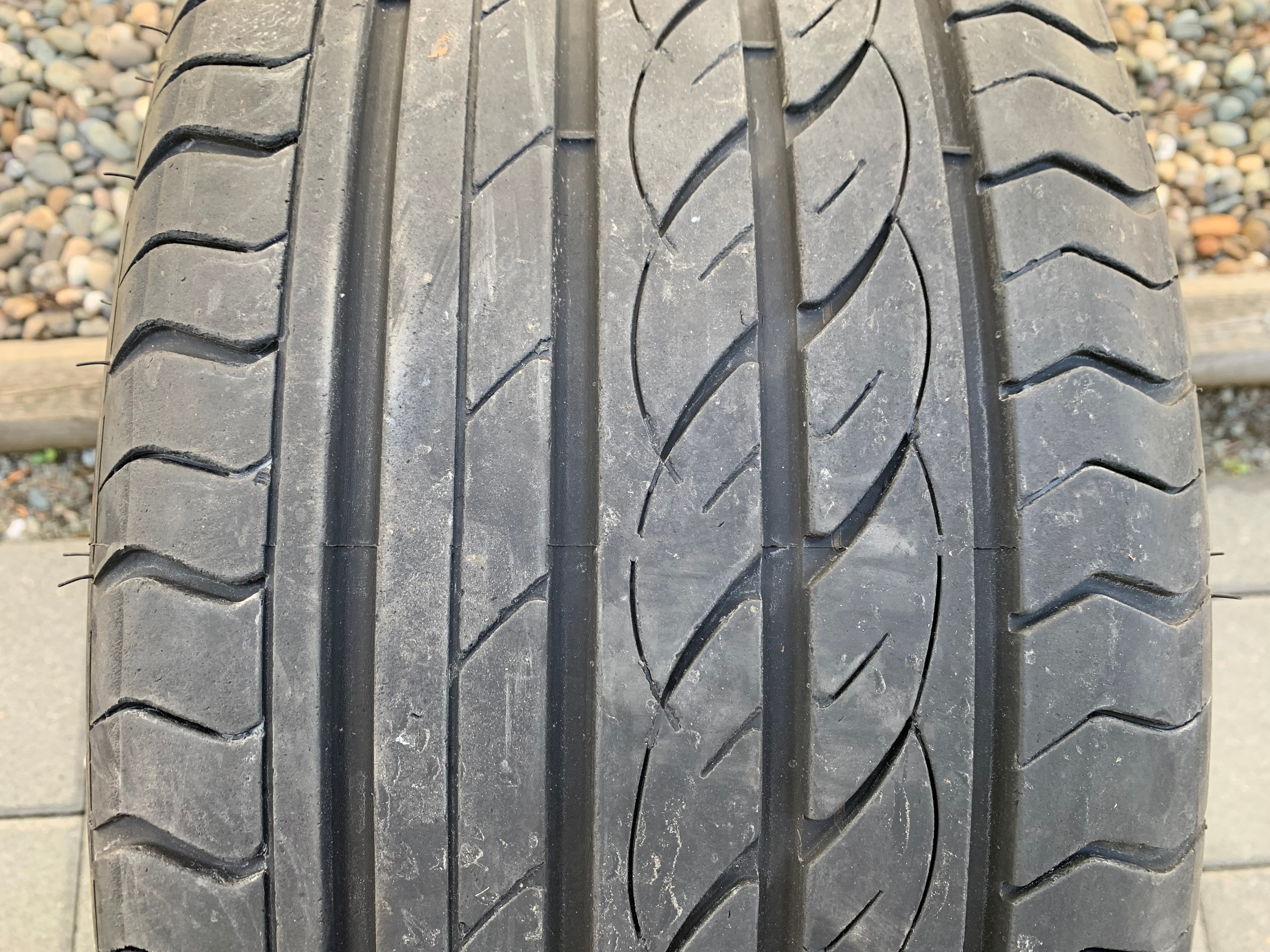 1 X single 245/40/19 98W M+S Joyroad Sport RX6 with 60% tread - photo 2