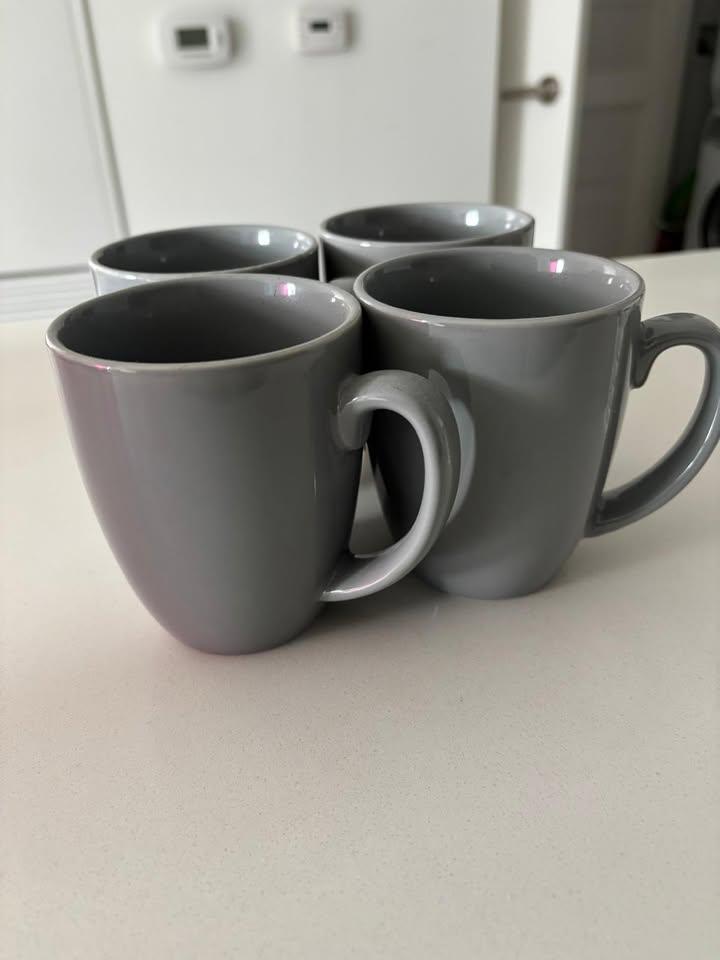 Move sale-Stoneware Mug Set, Dishwasher and Microwave Safe