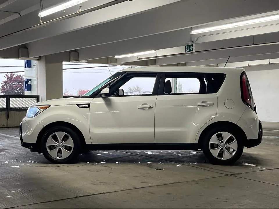 2016 Kia Soul image indicator(2)