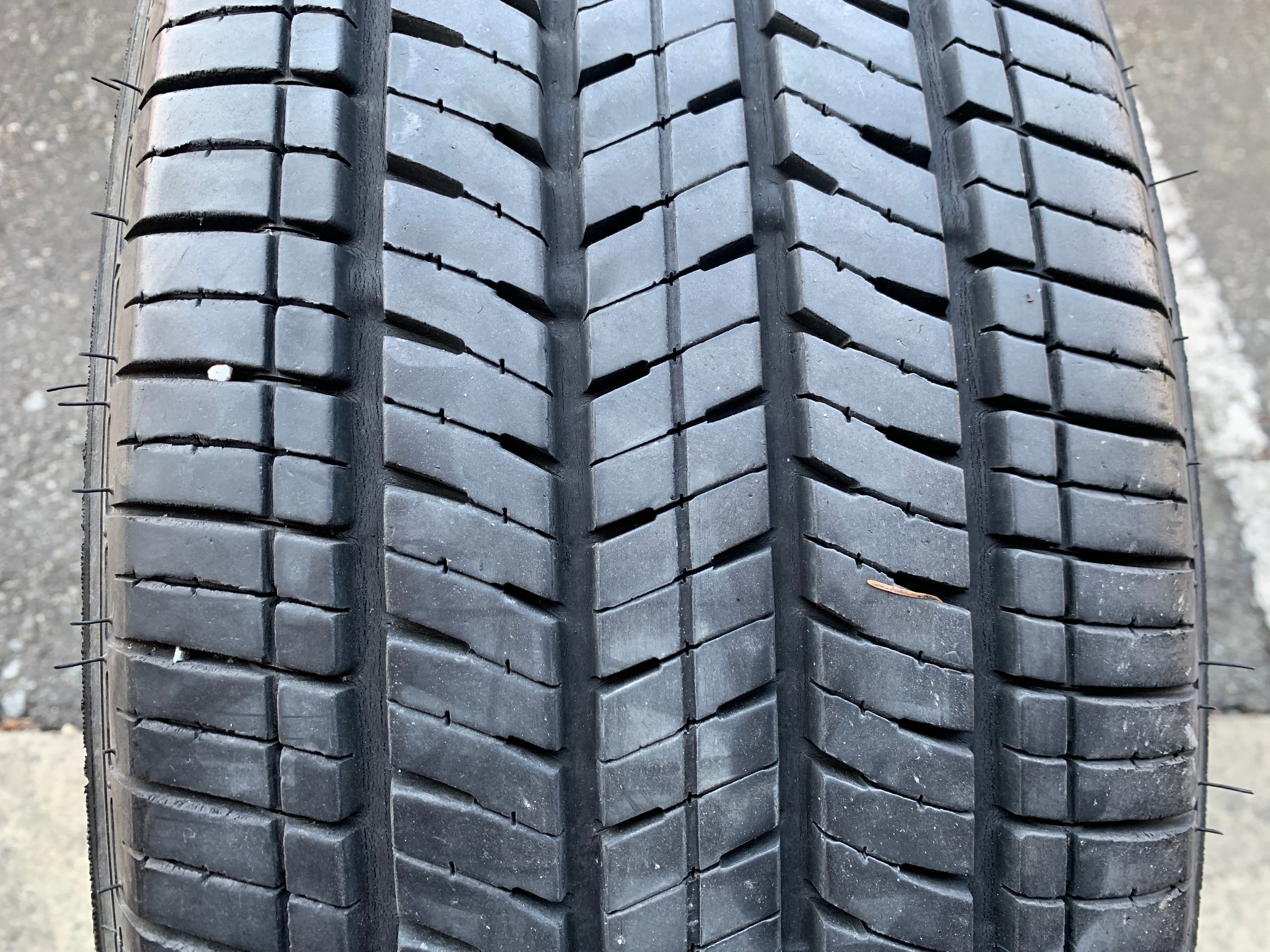 1 X single 225/60/18 Bridgestone Ecopia H/L 422 Plus w 75% tread - photo 2