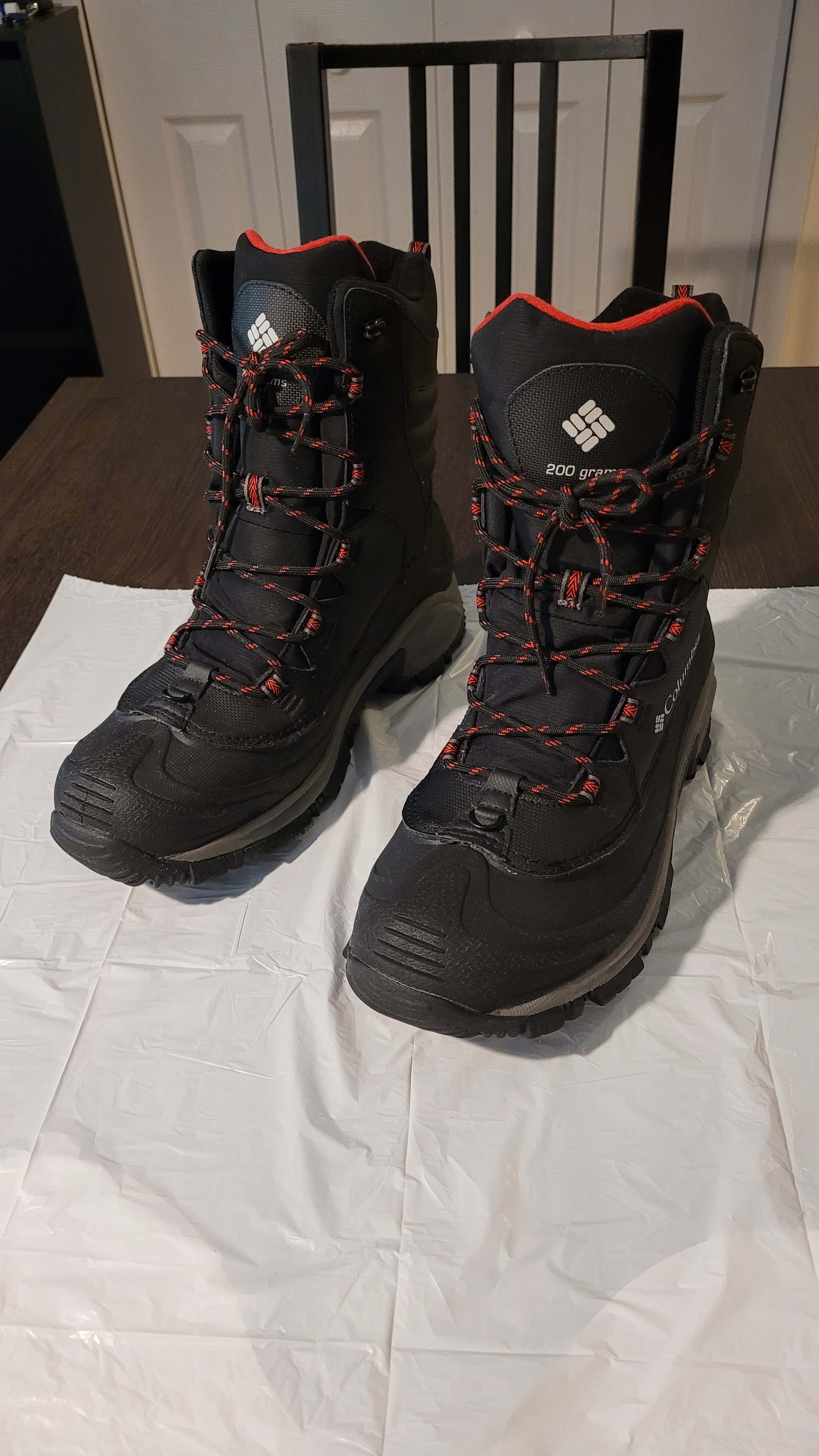 Columbia winter boots Bugaboot III gently used size 10 wide - photo 4