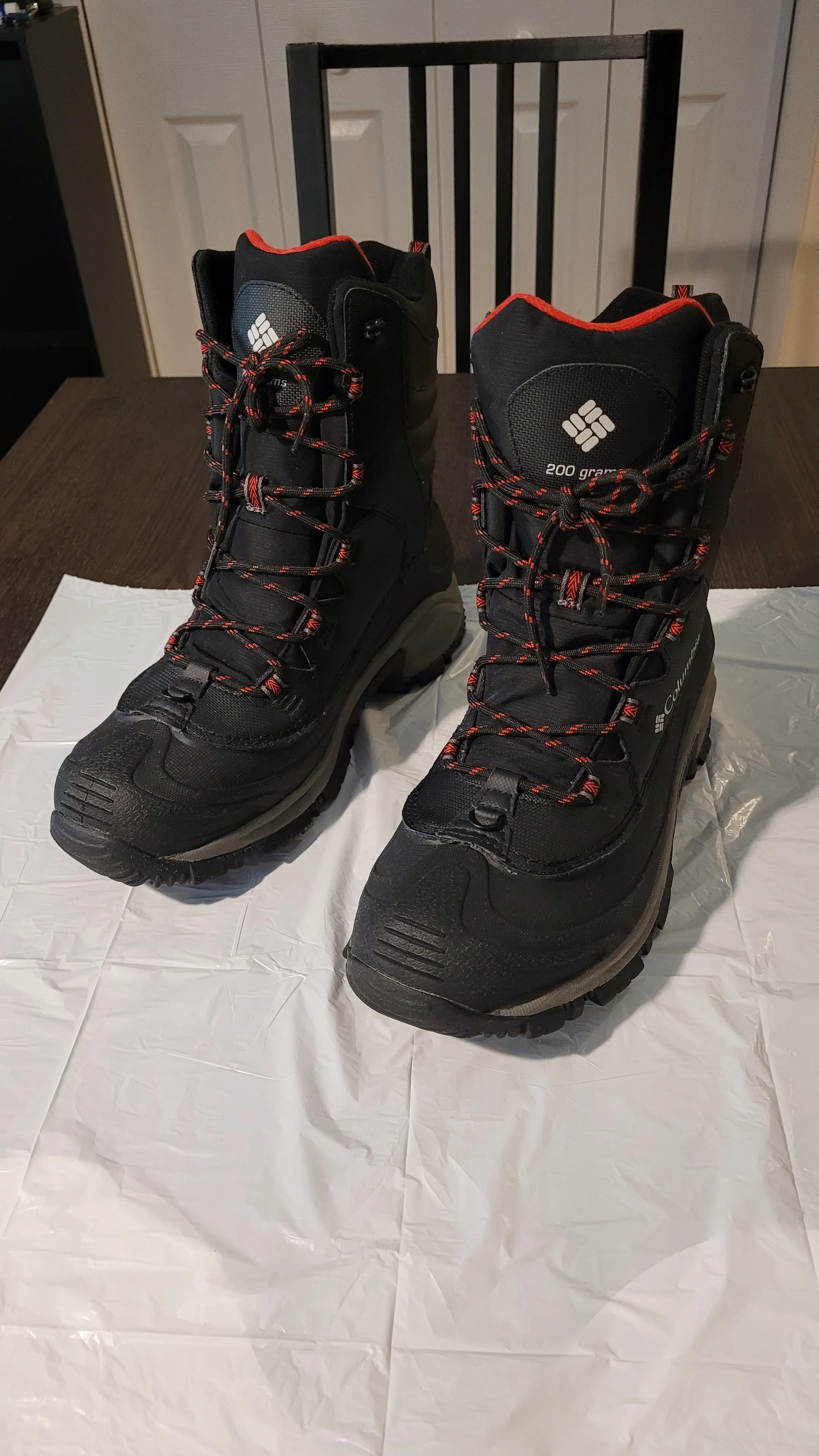 Columbia winter boots Bugaboot III gently used size 10 wide image indicator(4)