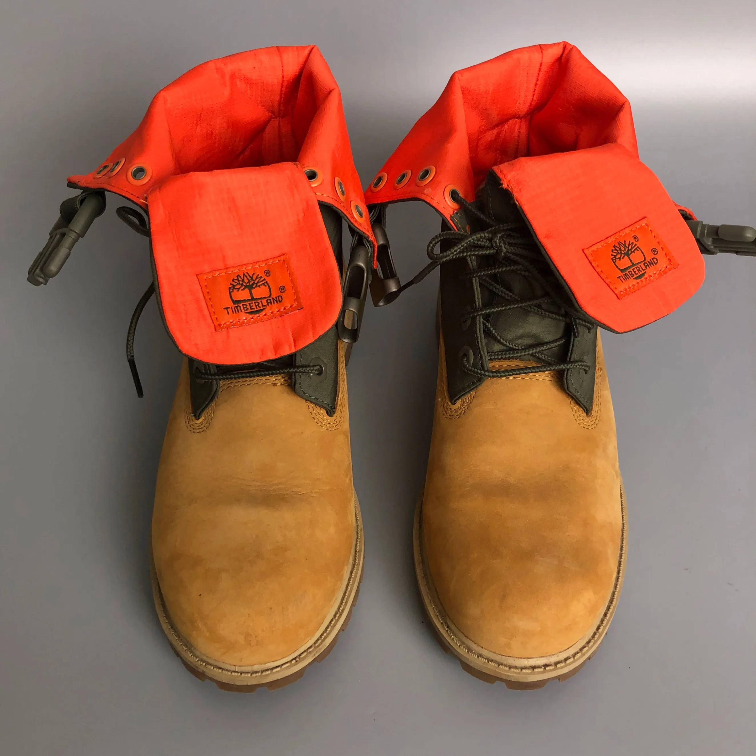 L👀k! Very Unique Timberland Suede Boots image indicator(7)