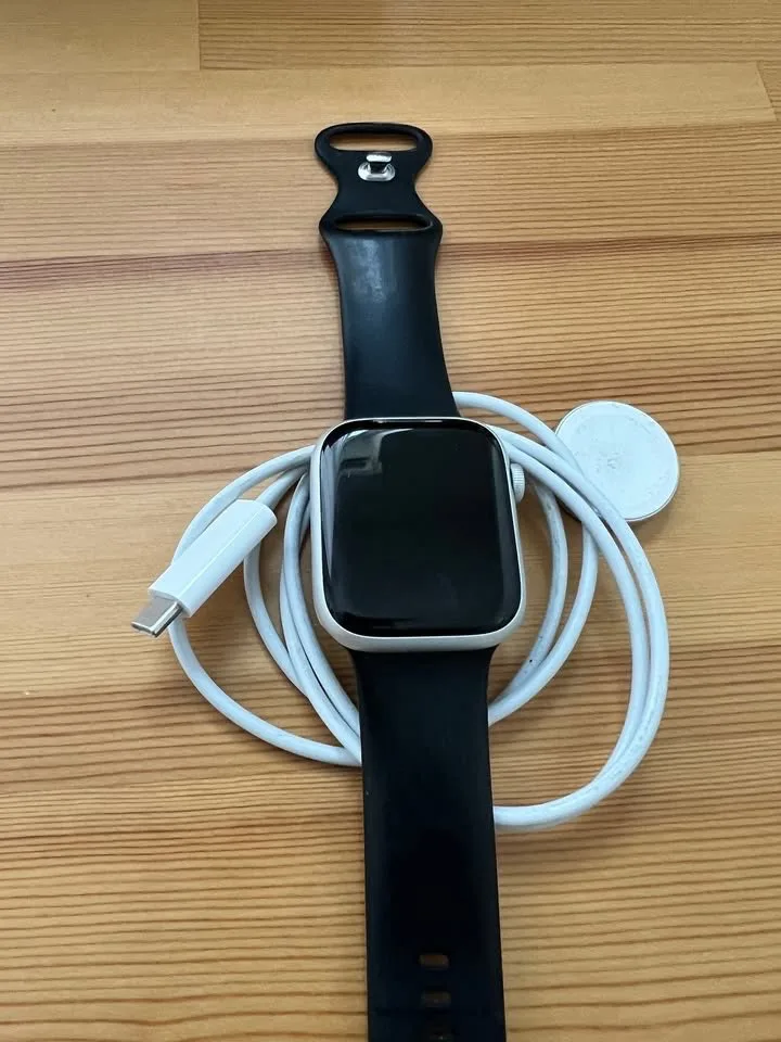 Apple Watch 8 GPS+Cellular - 45  mm - Aluminium image indicator(6)