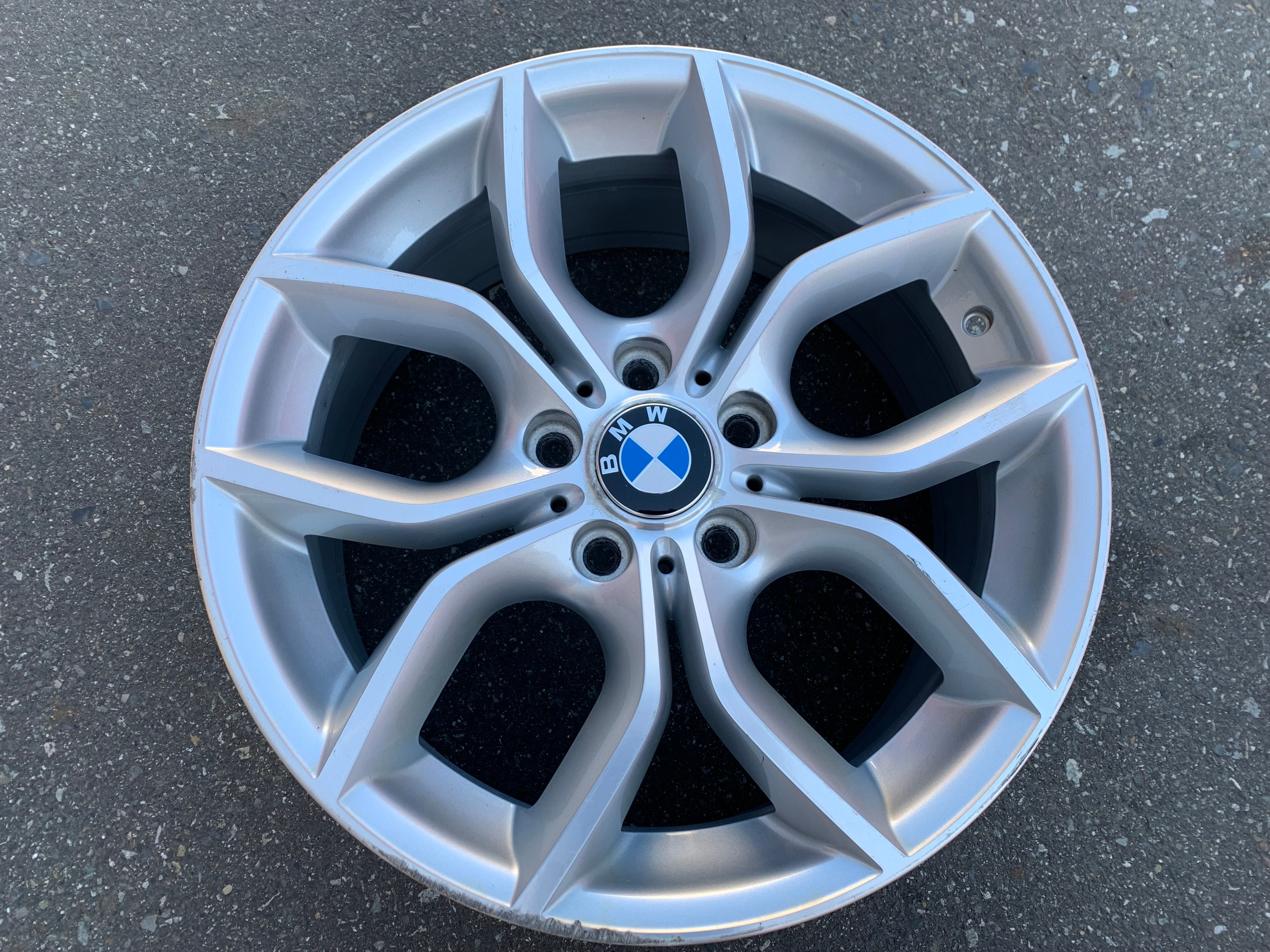 1 x single OEM BMW X3 18X8 F25 style 308 rim in good used cond