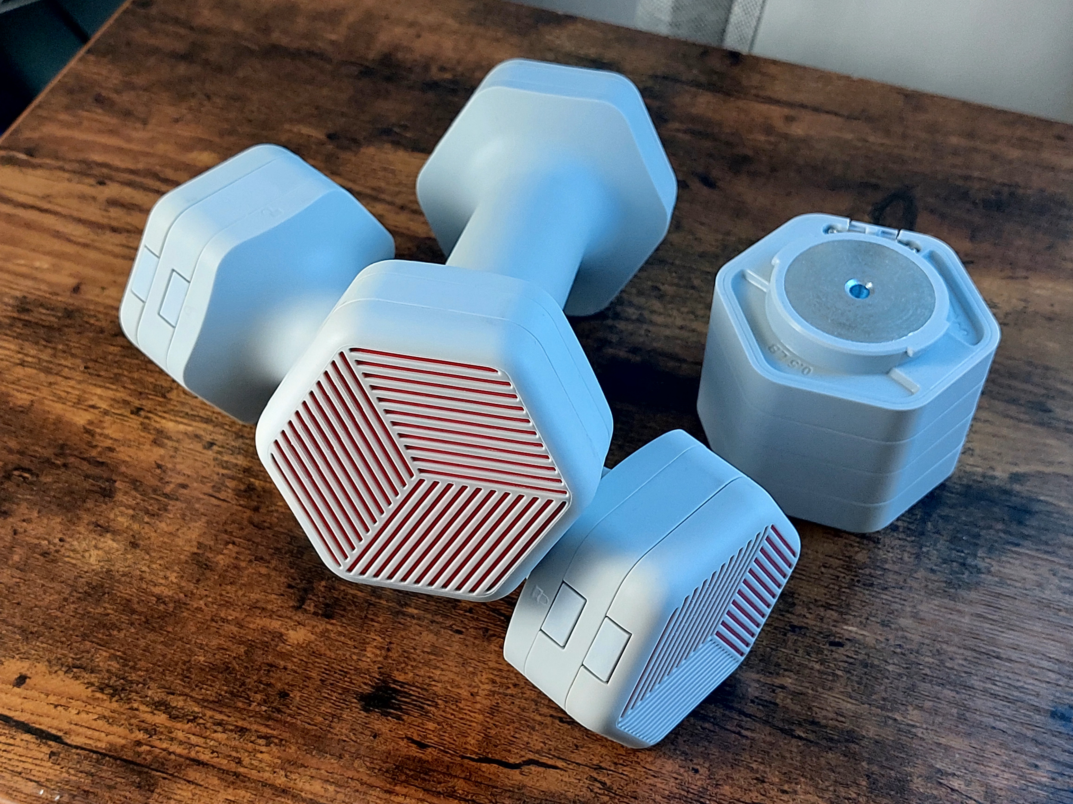Set of Two Adjustable 2-5lb Dumbbells