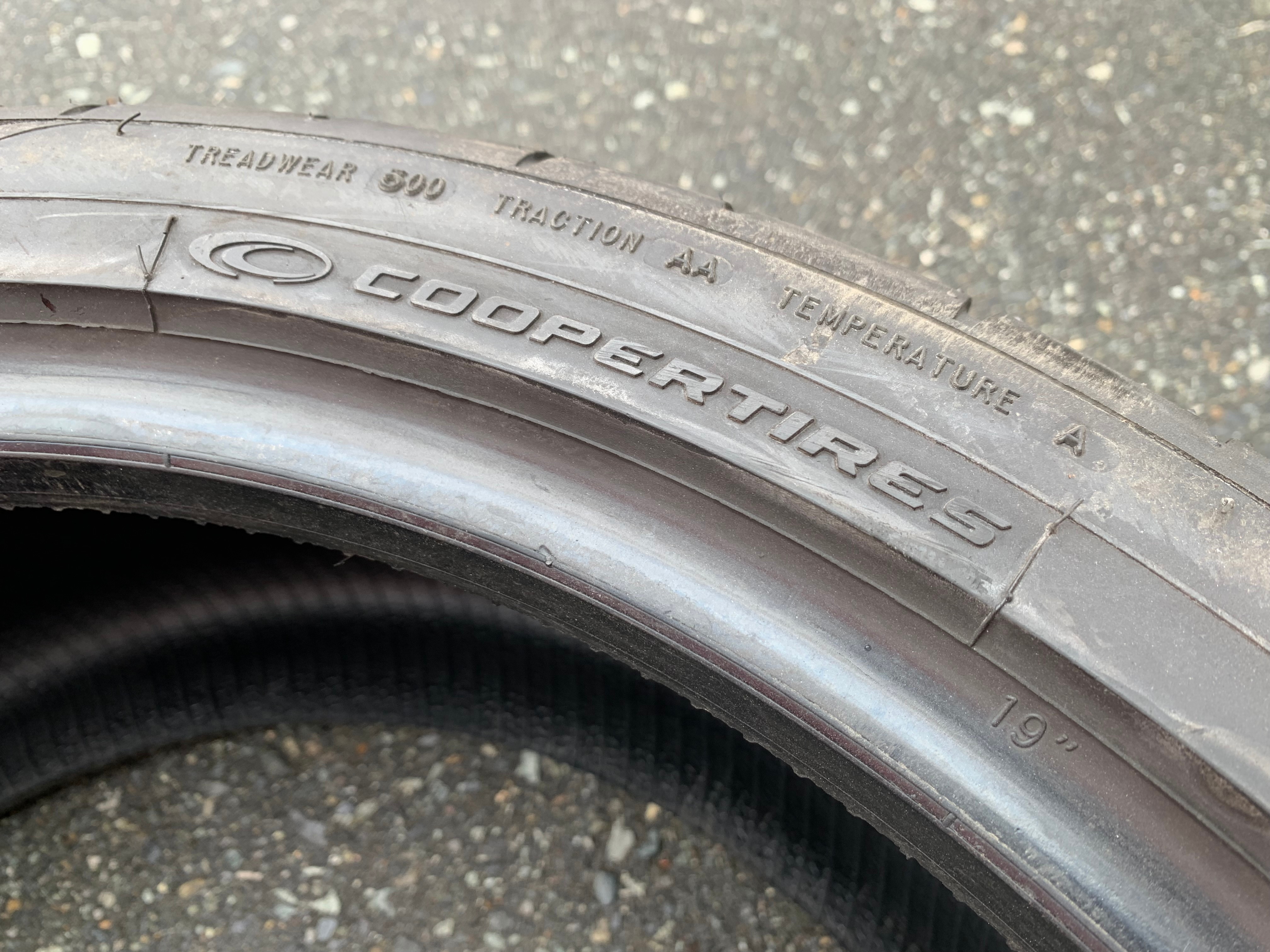 1 X single 255/35/19 M+S 96W Cooper zeon RS3-A with 80% tread - photo 3