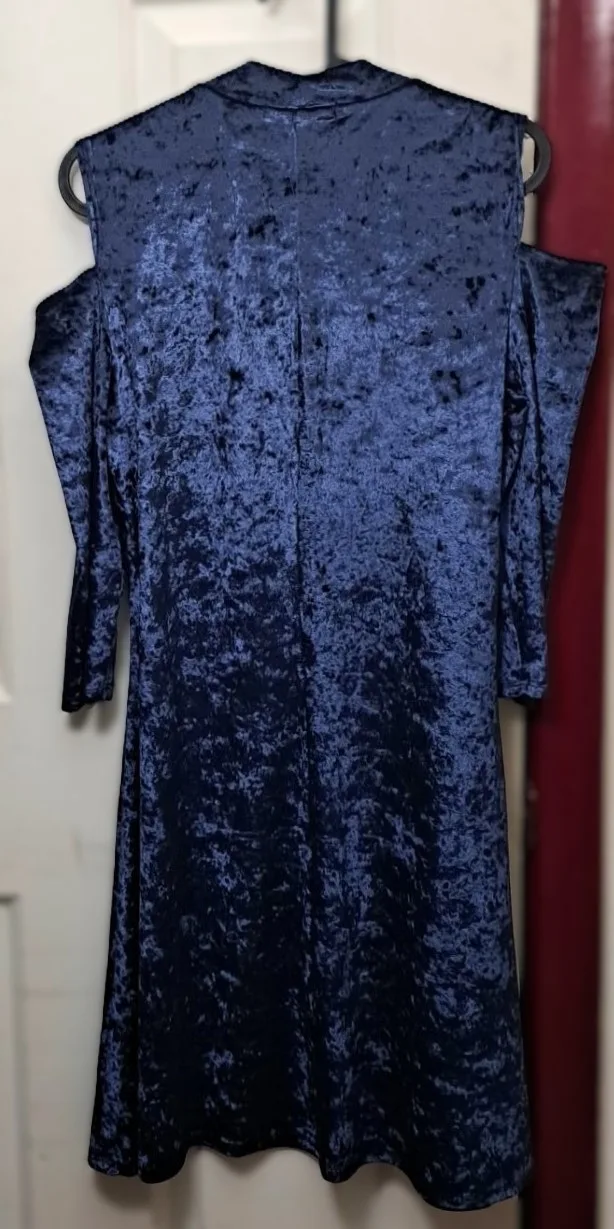 New Elegant Midnight Blue Cold Shoulder Velvet Dress image indicator(2)
