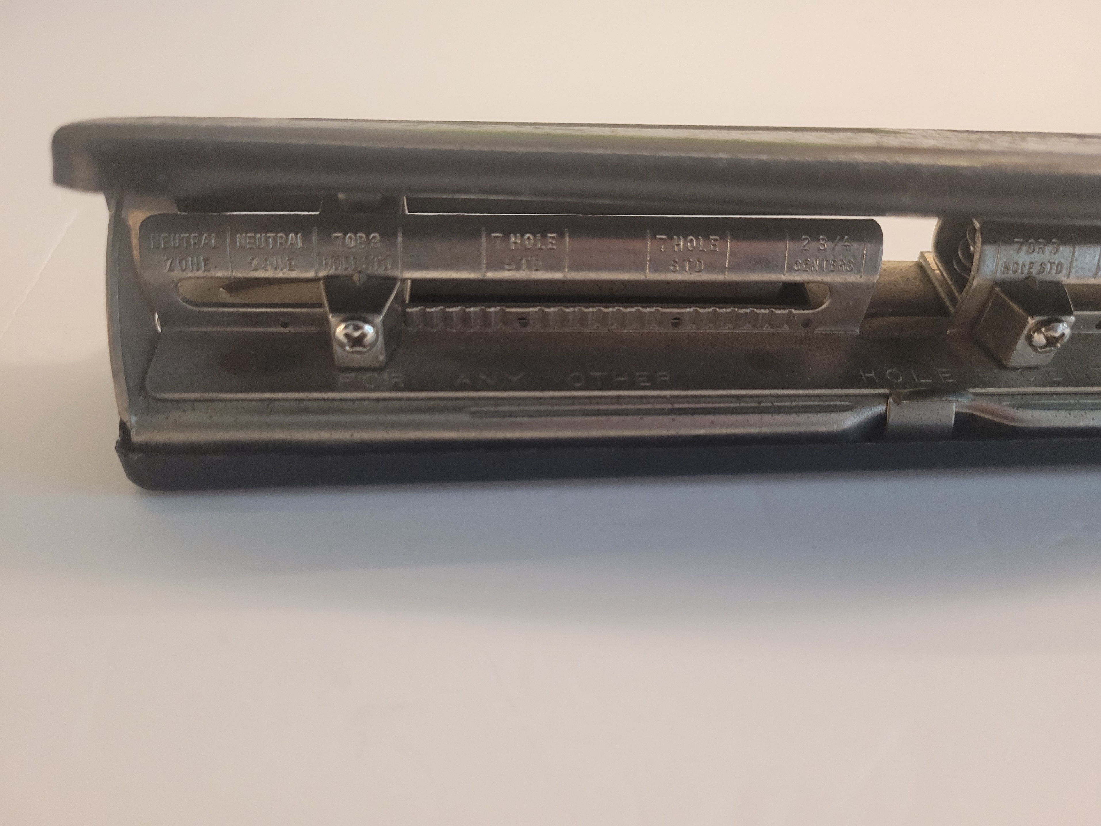 Adjustable Metal Three-Hole Punch - photo 3