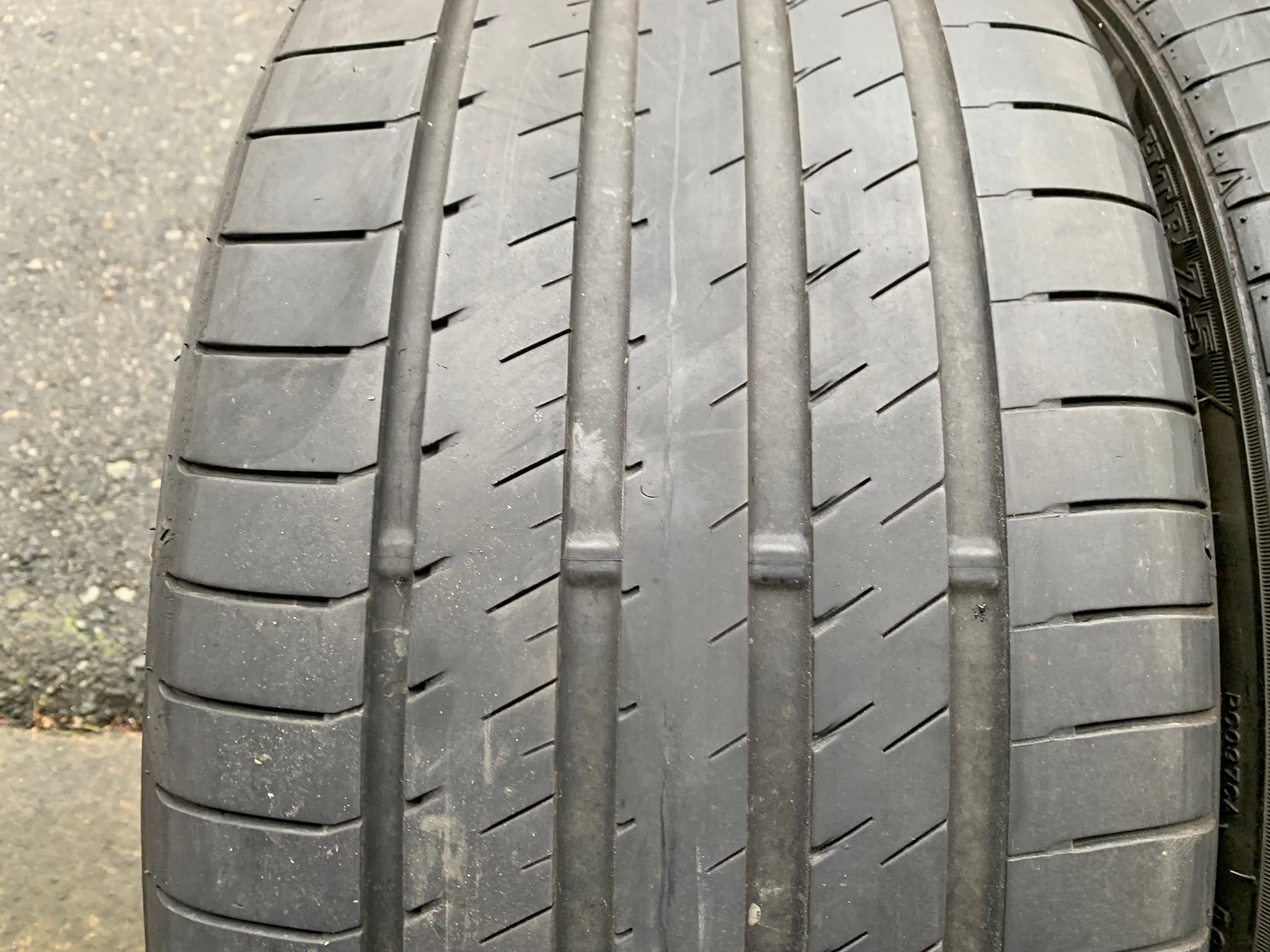 PAIR of 255/30/20 92Y Sumitomo HTR Z5 with 50% tread - photo 3