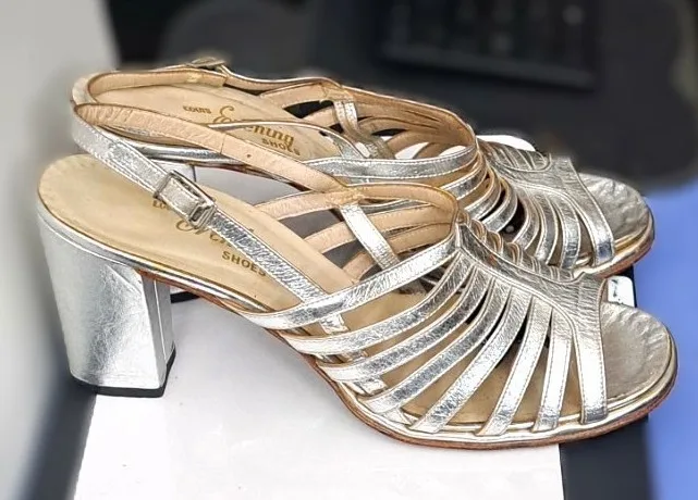 LOUIS Evening Vintage Silver Strappy Heels Size 8 image indicator(2)