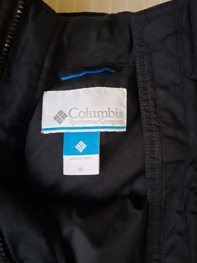 Columbia women snow Jacket size medium - photo 2